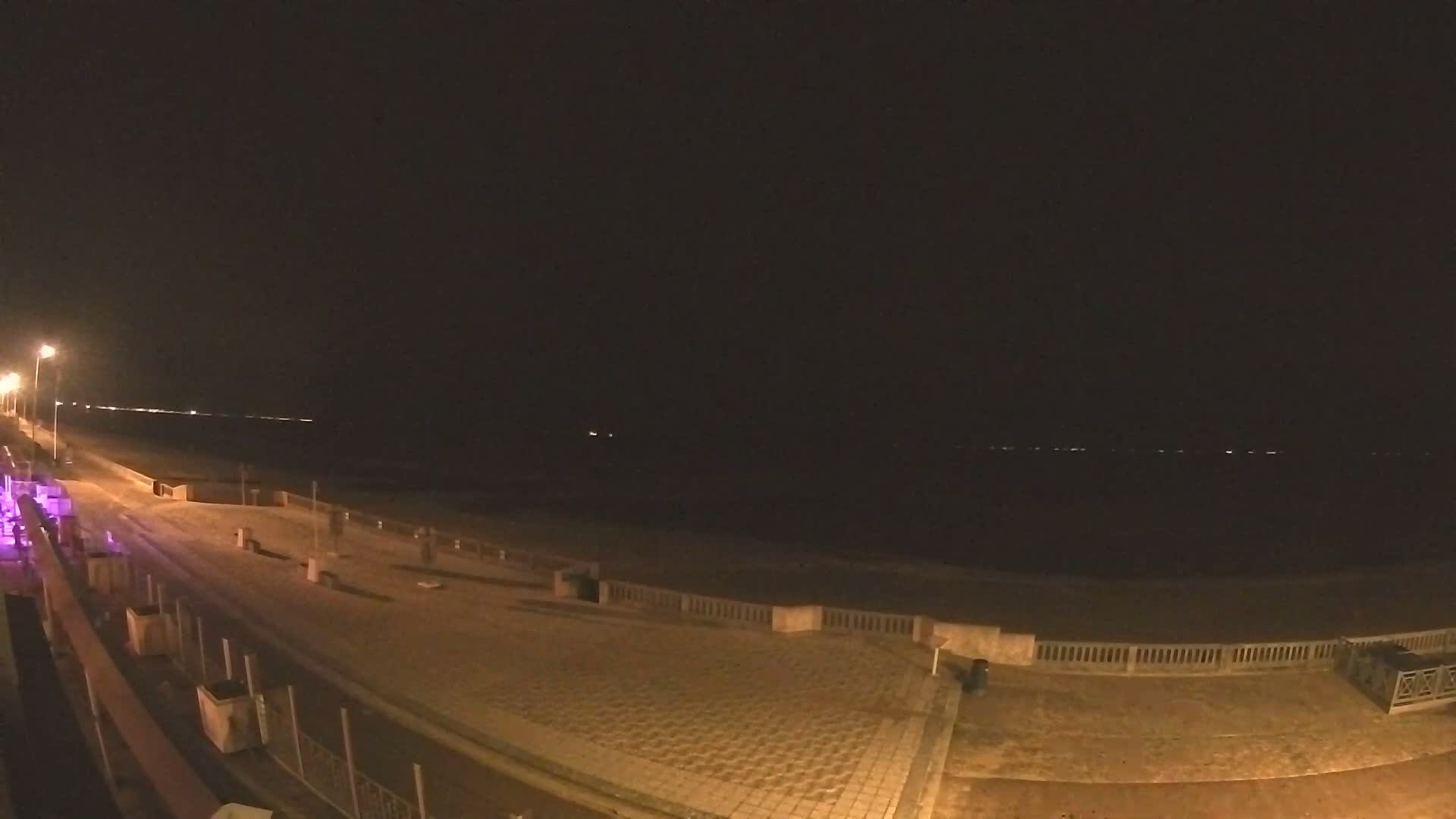 Cabourg Beach Live Cam - Lisieux, Calvados, Normandie, France