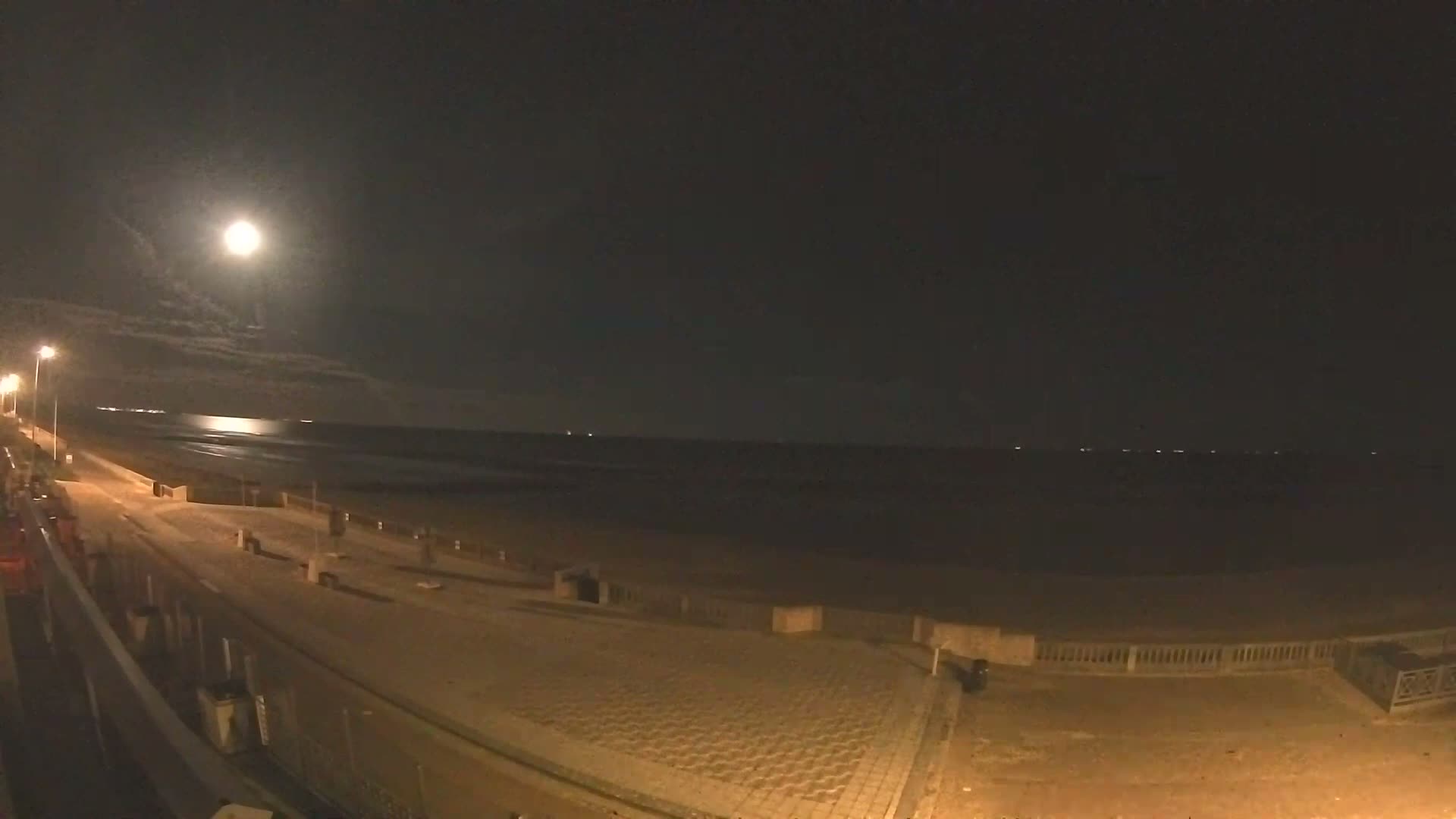 Cabourg Beach Live Cam - Lisieux, Calvados, Normandie, France