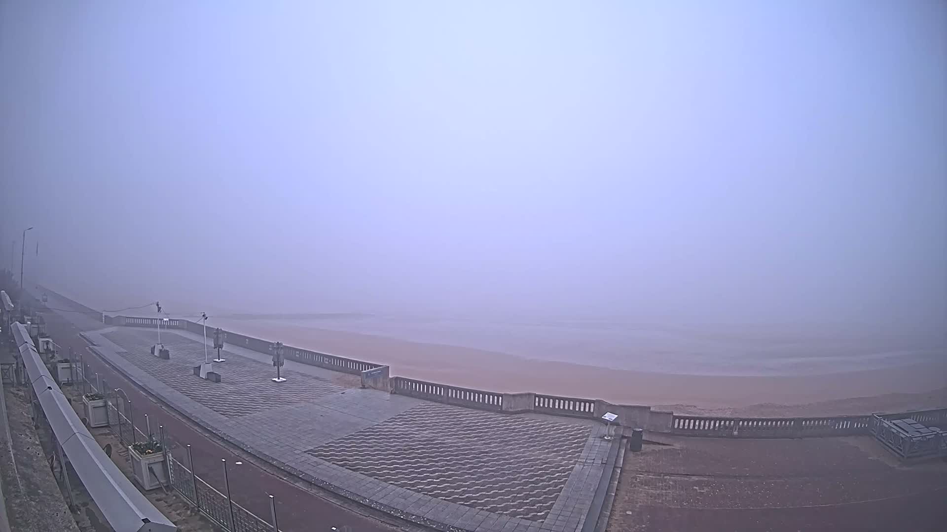 Cabourg Beach Live Cam - Lisieux, Calvados, Normandie, France