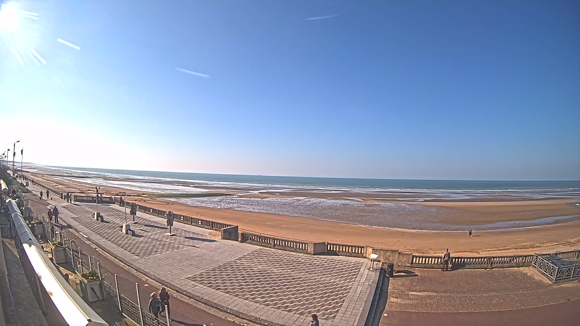 Cabourg Beach Live Cam - Lisieux, Calvados, Normandie, France