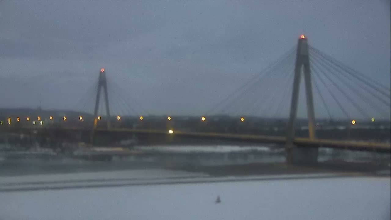 Otofuke , Tokachi Cho Hakucho Bridge & Tokachi River ( 音更町・十勝町 白鳥橋・十勝川 ) Live Cam - 12 Chome, Tokachigawaonsenminami, Otofuke, Kato, Tokachi, Hokkaido, Japan
