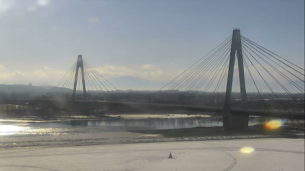 Otofuke , Tokachi Cho Hakucho Bridge & Tokachi River ( 音更町・十勝町 白鳥橋・十勝川 ) Live Cam - 12 Chome, Tokachigawaonsenminami, Otofuke, Kato, Tokachi, Hokkaido, Japan