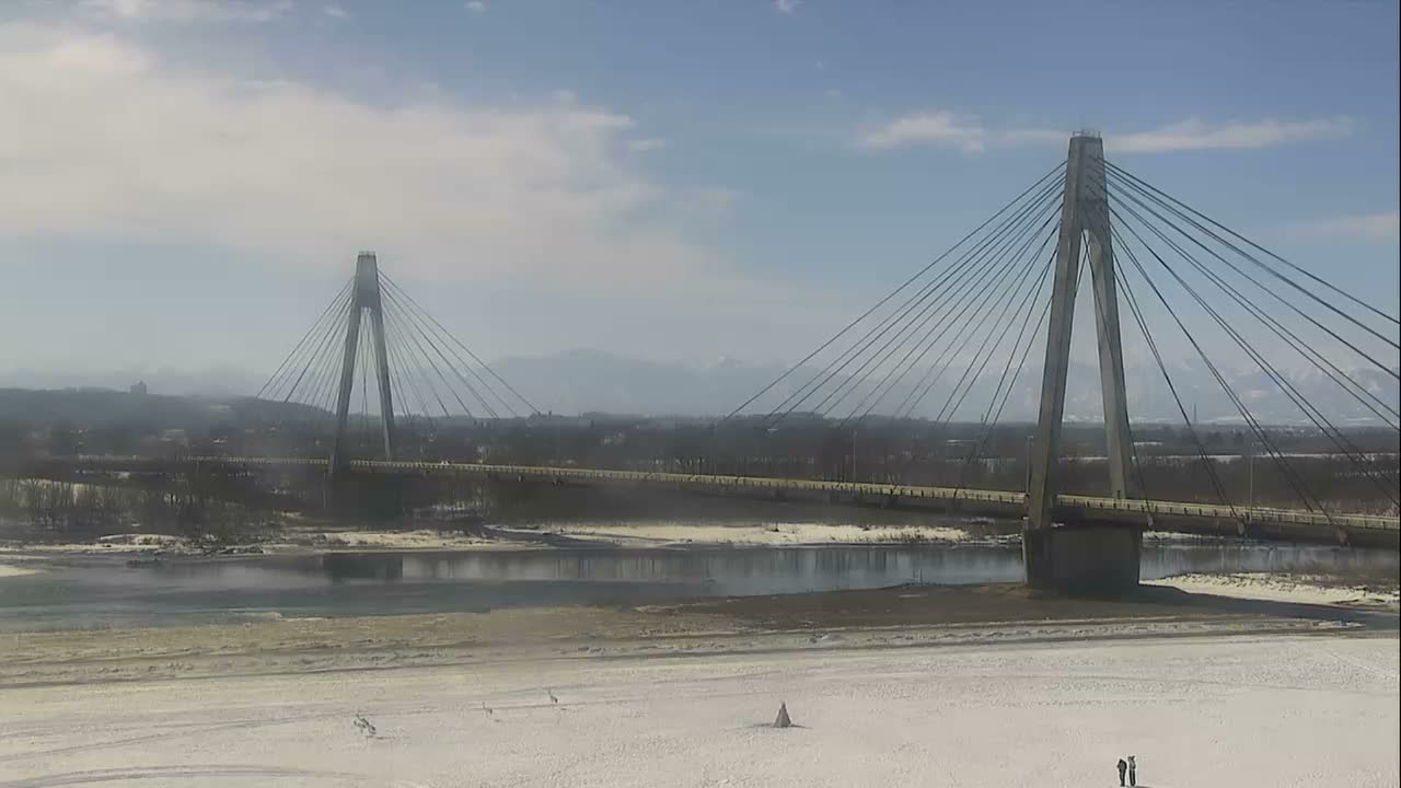 Otofuke , Tokachi Cho Hakucho Bridge & Tokachi River ( 音更町・十勝町 白鳥橋・十勝川 ) Live Cam - 12 Chome, Tokachigawaonsenminami, Otofuke, Kato, Tokachi, Hokkaido, Japan
