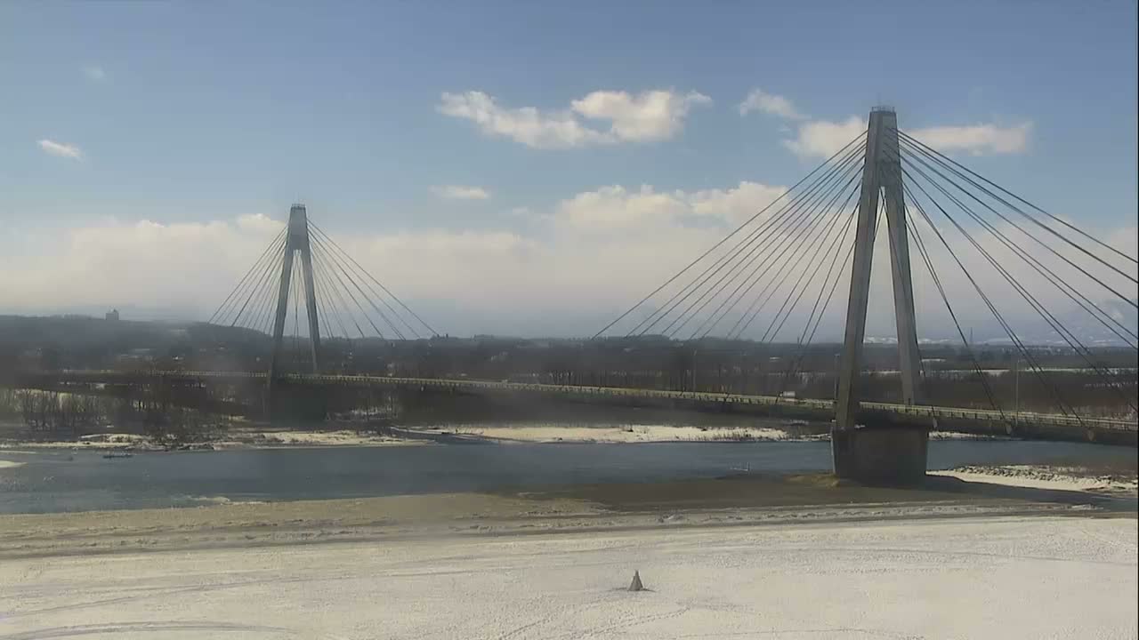 Otofuke , Tokachi Cho Hakucho Bridge & Tokachi River ( 音更町・十勝町 白鳥橋・十勝川 ) Live Cam - 12 Chome, Tokachigawaonsenminami, Otofuke, Kato, Tokachi, Hokkaido, Japan