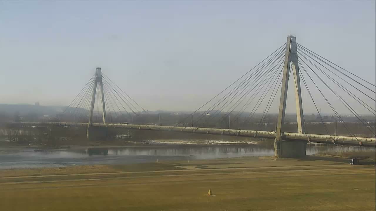 Otofuke , Tokachi Cho Hakucho Bridge & Tokachi River ( 音更町・十勝町 白鳥橋・十勝川 ) Live Cam - 12 Chome, Tokachigawaonsenminami, Otofuke, Kato, Tokachi, Hokkaido, Japan