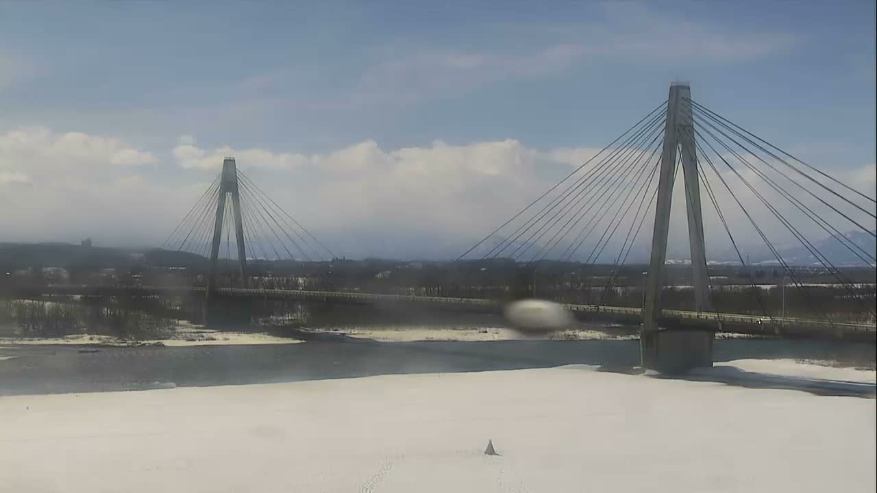 Otofuke , Tokachi Cho Hakucho Bridge & Tokachi River ( 音更町・十勝町 白鳥橋・十勝川 ) Live Cam - 12 Chome, Tokachigawaonsenminami, Otofuke, Kato, Tokachi, Hokkaido, Japan