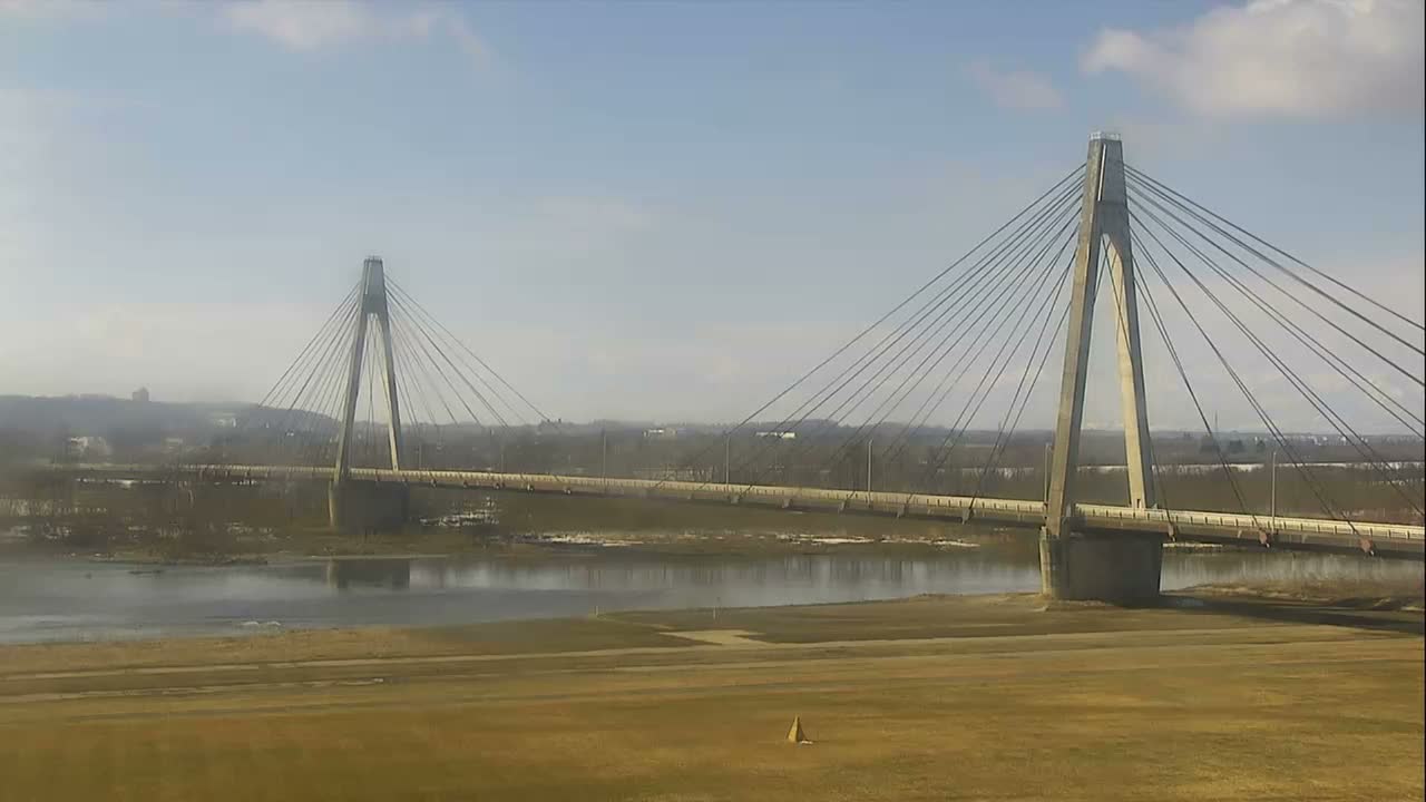 Otofuke , Tokachi Cho Hakucho Bridge & Tokachi River ( 音更町・十勝町 白鳥橋・十勝川 ) Live Cam - 12 Chome, Tokachigawaonsenminami, Otofuke, Kato, Tokachi, Hokkaido, Japan