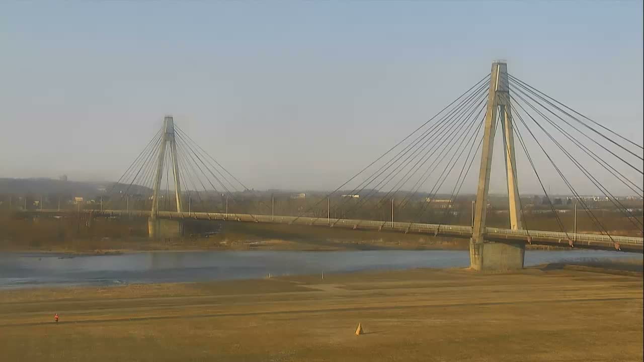 Otofuke , Tokachi Cho Hakucho Bridge & Tokachi River ( 音更町・十勝町 白鳥橋・十勝川 ) Live Cam - 12 Chome, Tokachigawaonsenminami, Otofuke, Kato, Tokachi, Hokkaido, Japan