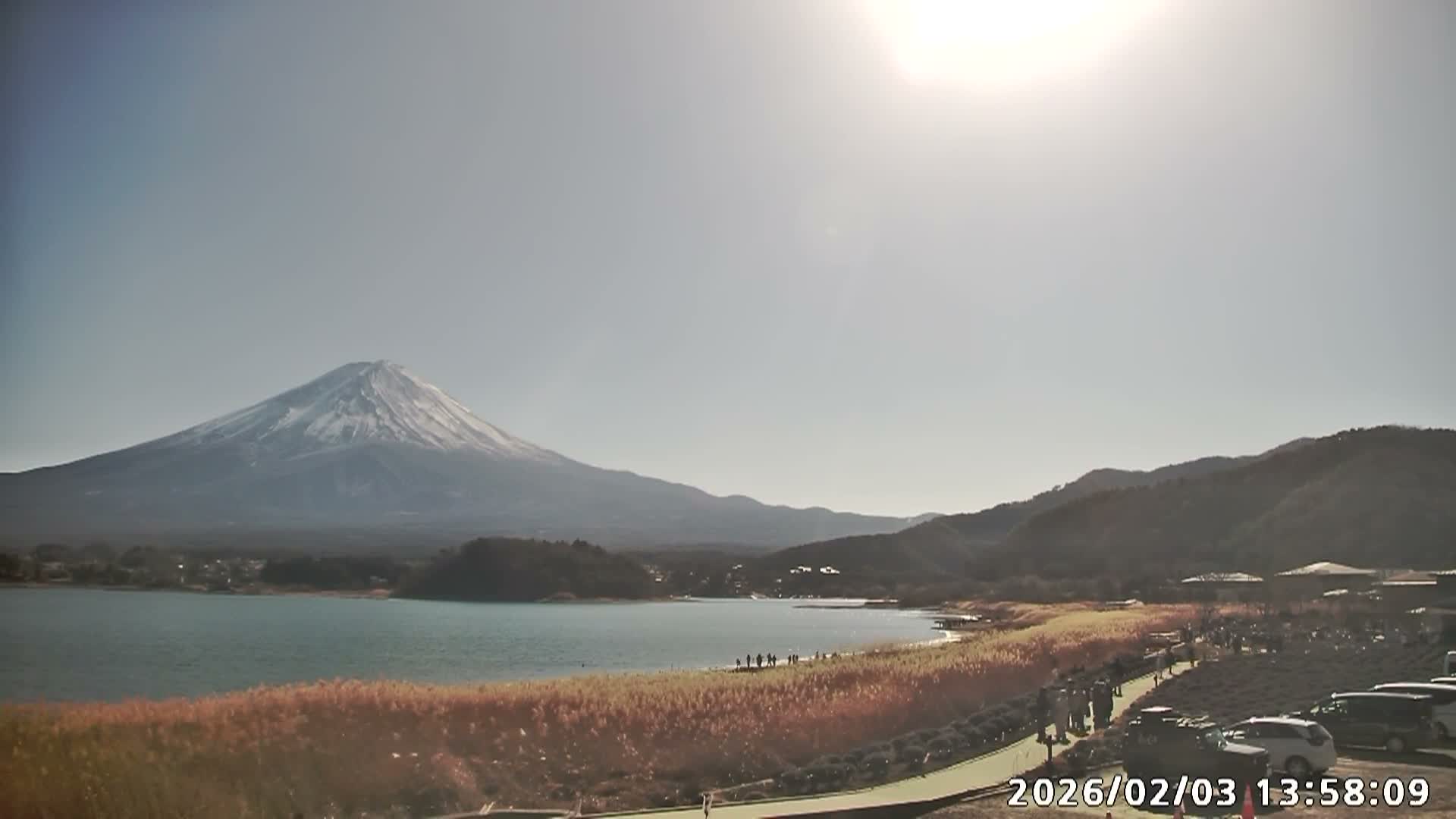 Fujikawaguchiko, Mount Fuji & Lake Kawaguchiko View from Oishi Park ( 大石公園からの富士河口湖、河口湖、富士山の眺め ) Live Cam  - Oishi, Fujikawaguchiko, Minamitsuru, Yamanashi, Tokai, Chubu, Japan
