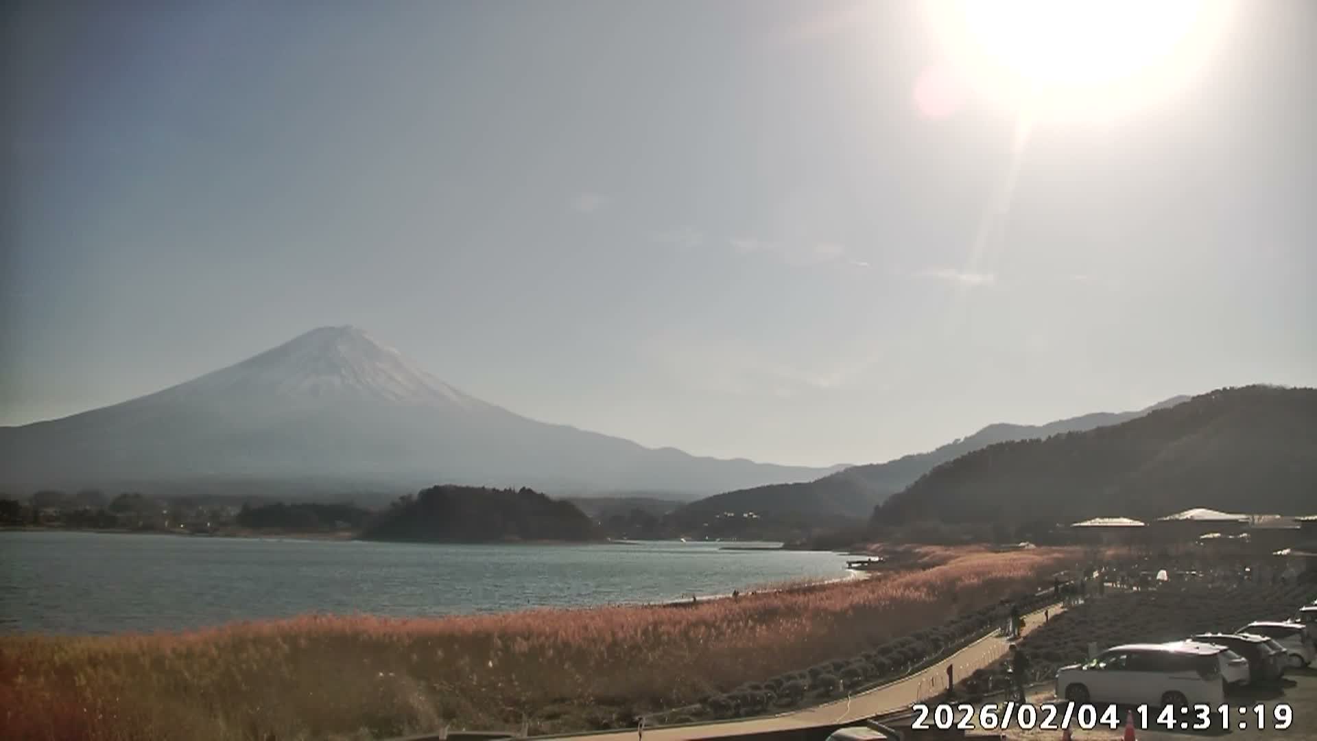 Fujikawaguchiko, Mount Fuji & Lake Kawaguchiko View from Oishi Park ( 大石公園からの富士河口湖、河口湖、富士山の眺め ) Live Cam  - Oishi, Fujikawaguchiko, Minamitsuru, Yamanashi, Tokai, Chubu, Japan