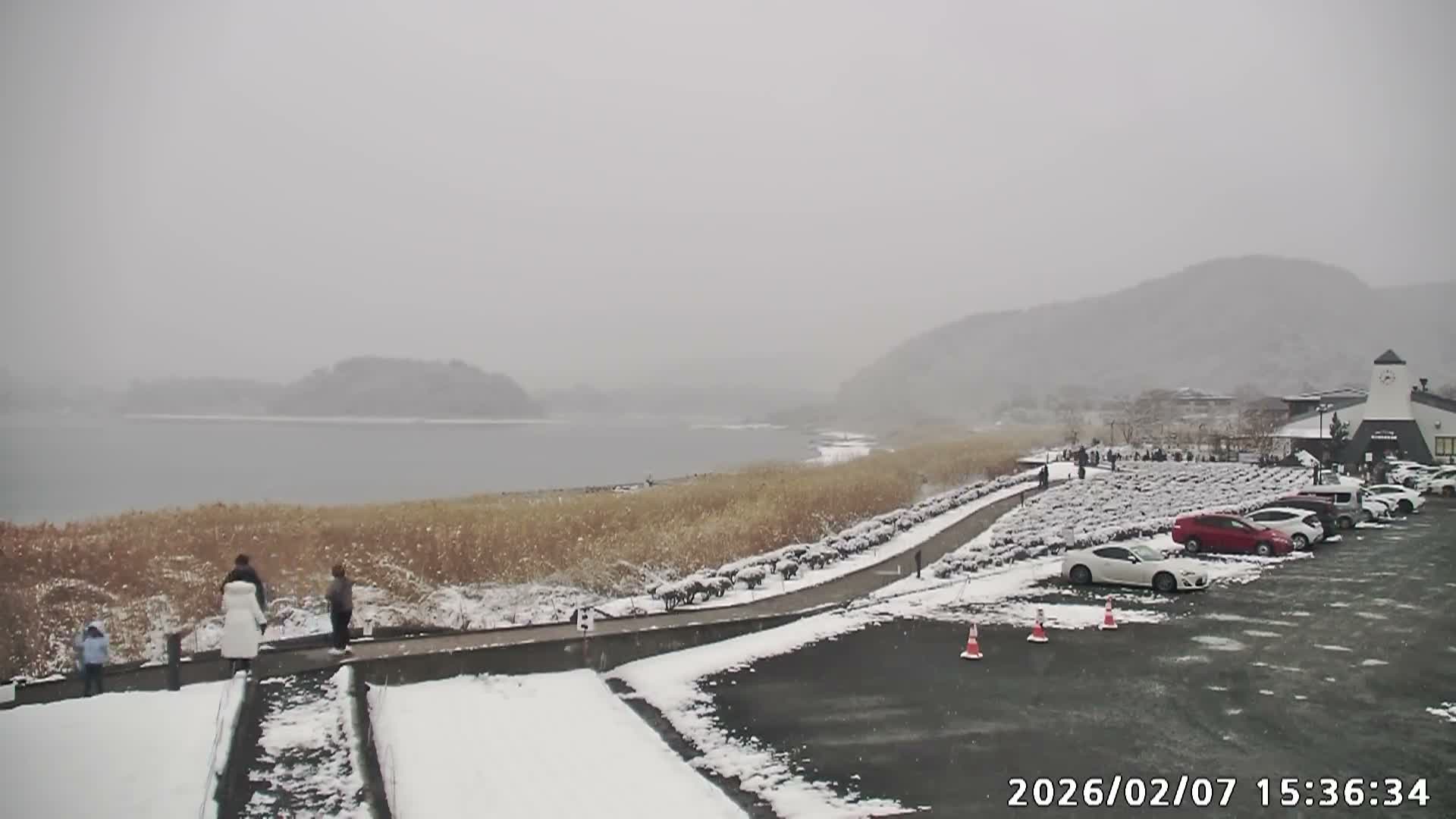 Fujikawaguchiko, Mount Fuji & Lake Kawaguchiko View from Oishi Park ( 大石公園からの富士河口湖、河口湖、富士山の眺め ) Live Cam  - Oishi, Fujikawaguchiko, Minamitsuru, Yamanashi, Tokai, Chubu, Japan