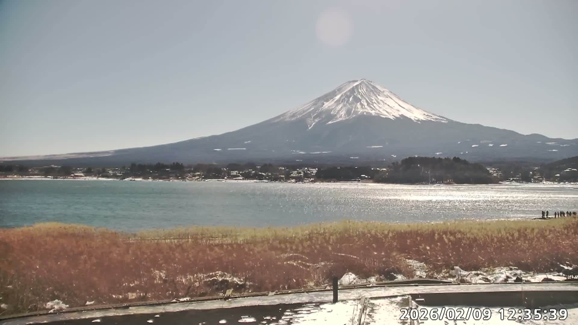Fujikawaguchiko, Mount Fuji & Lake Kawaguchiko View from Oishi Park ( 大石公園からの富士河口湖、河口湖、富士山の眺め ) Live Cam  - Oishi, Fujikawaguchiko, Minamitsuru, Yamanashi, Tokai, Chubu, Japan