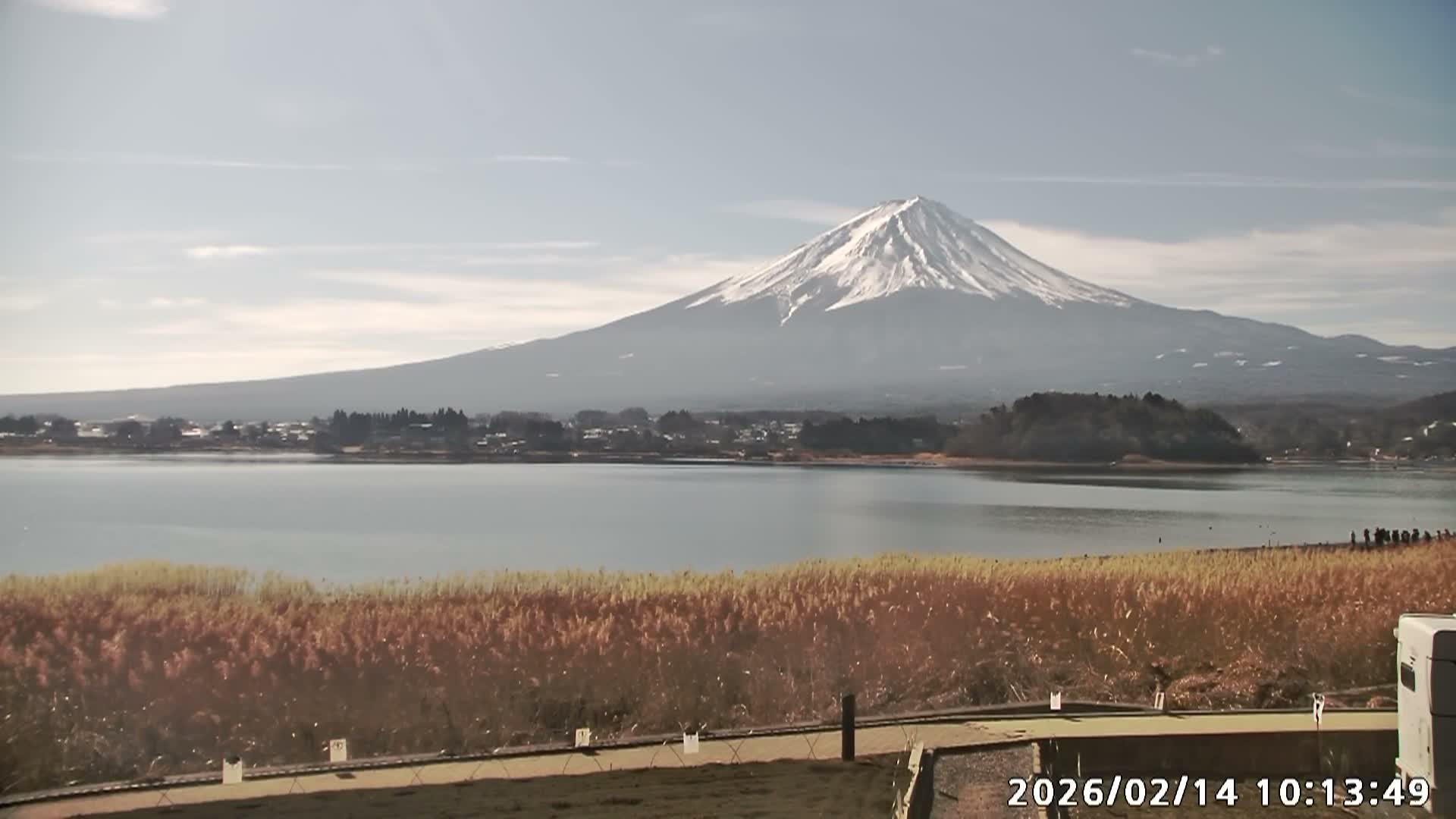 Fujikawaguchiko, Mount Fuji & Lake Kawaguchiko View from Oishi Park ( 大石公園からの富士河口湖、河口湖、富士山の眺め ) Live Cam  - Oishi, Fujikawaguchiko, Minamitsuru, Yamanashi, Tokai, Chubu, Japan