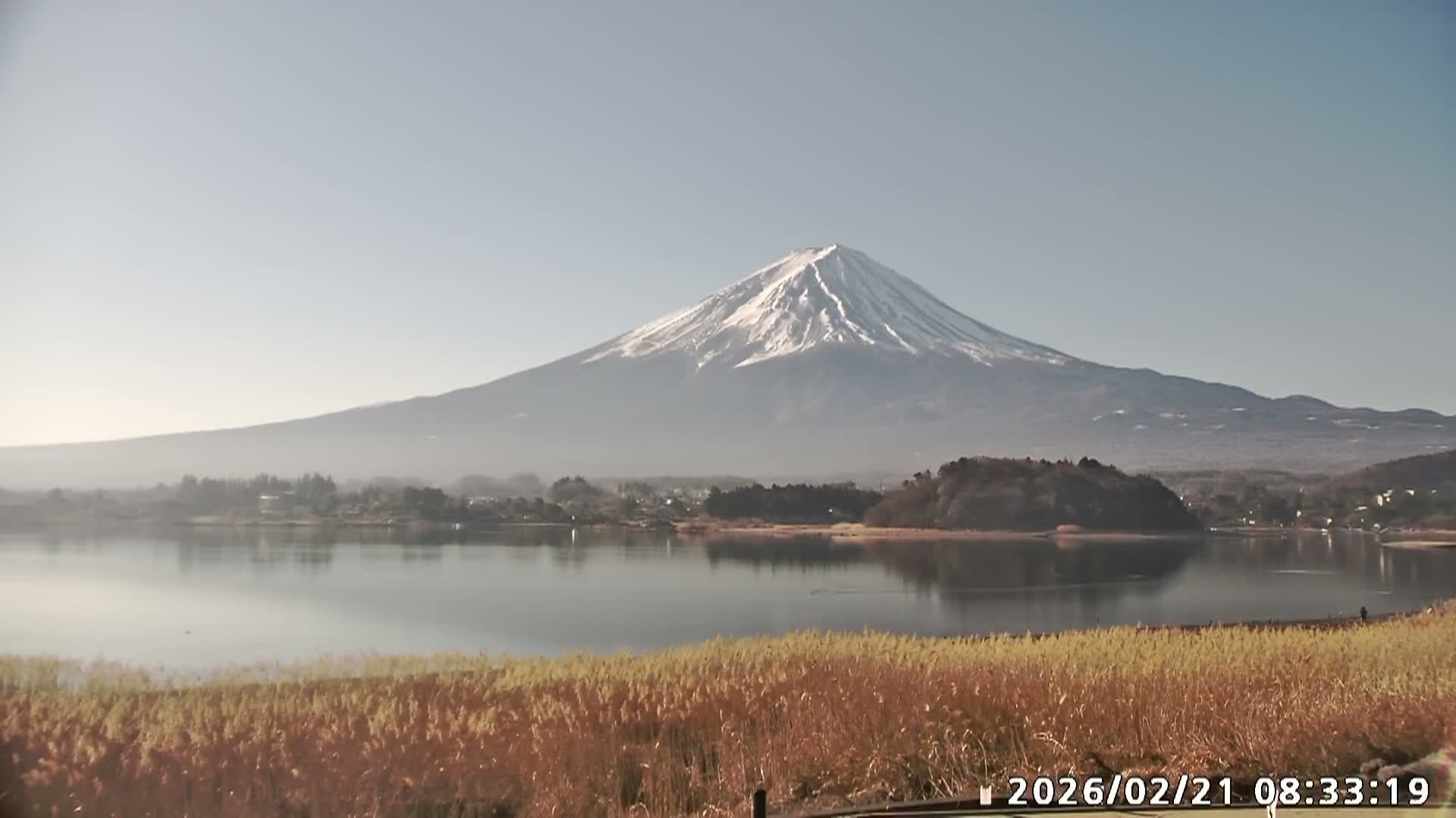 Fujikawaguchiko, Mount Fuji & Lake Kawaguchiko View from Oishi Park ( 大石公園からの富士河口湖、河口湖、富士山の眺め ) Live Cam  - Oishi, Fujikawaguchiko, Minamitsuru, Yamanashi, Tokai, Chubu, Japan