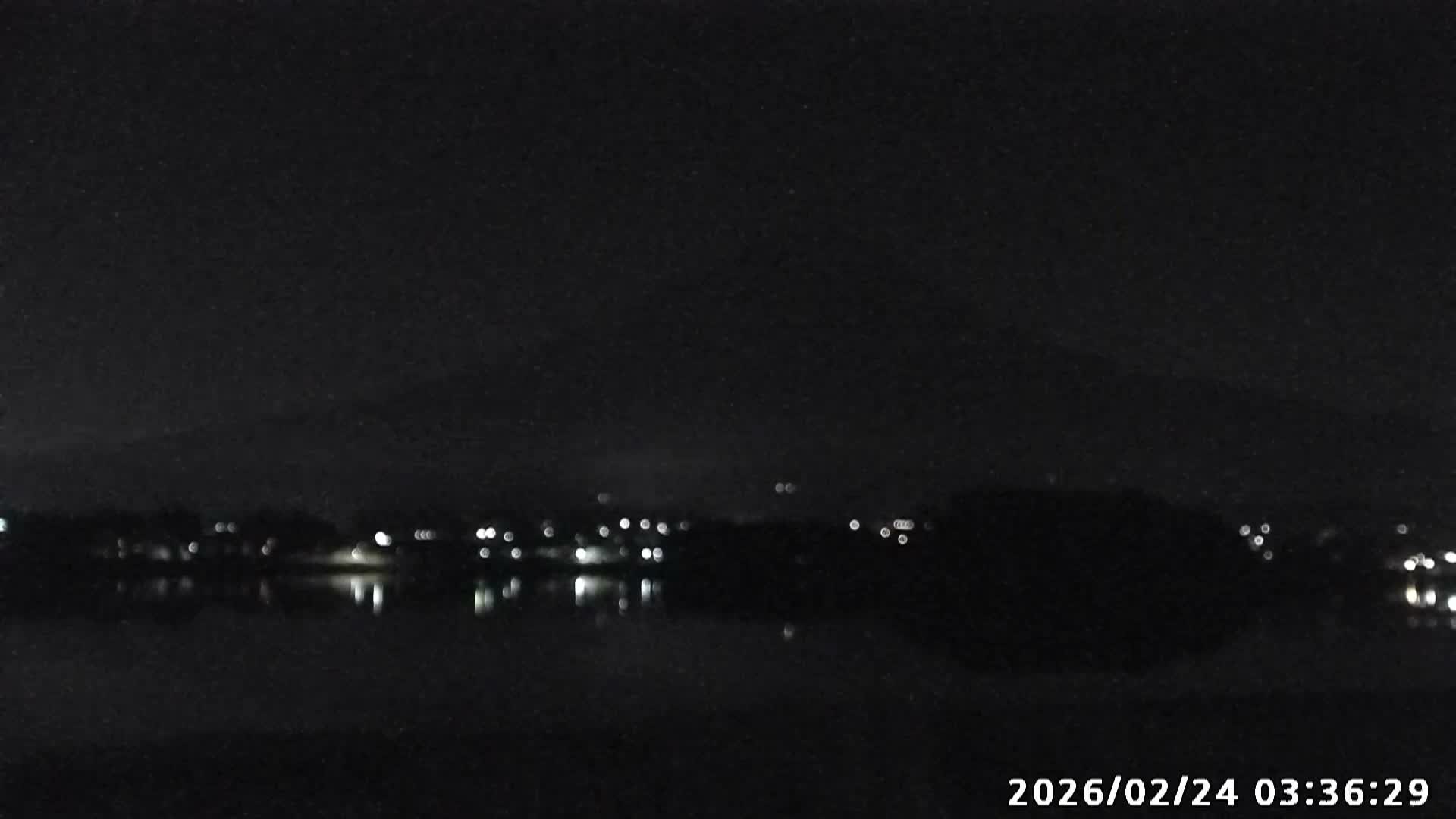 Fujikawaguchiko, Mount Fuji & Lake Kawaguchiko View from Oishi Park ( 大石公園からの富士河口湖、河口湖、富士山の眺め ) Live Cam  - Oishi, Fujikawaguchiko, Minamitsuru, Yamanashi, Tokai, Chubu, Japan