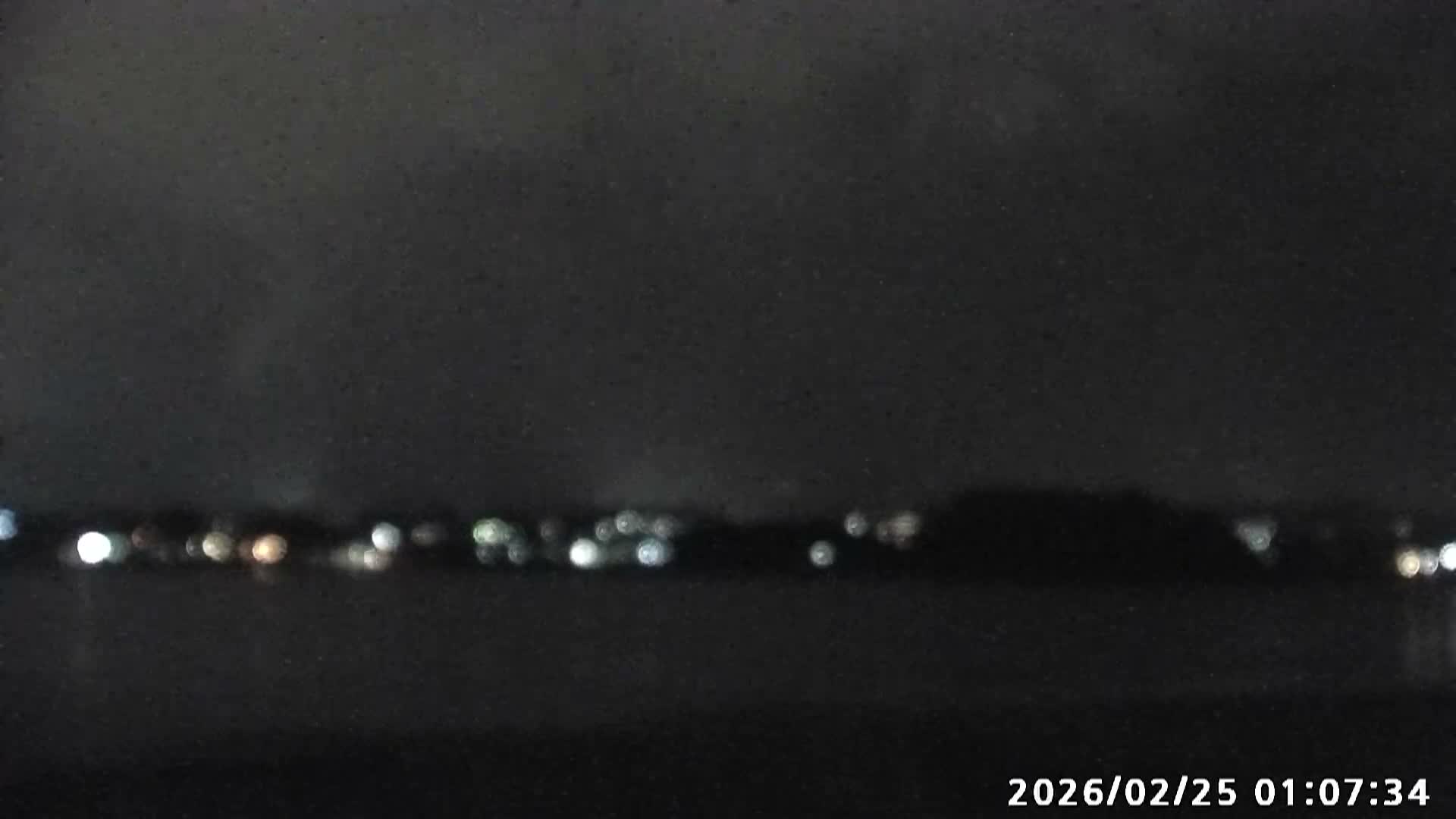 Fujikawaguchiko, Mount Fuji & Lake Kawaguchiko View from Oishi Park ( 大石公園からの富士河口湖、河口湖、富士山の眺め ) Live Cam  - Oishi, Fujikawaguchiko, Minamitsuru, Yamanashi, Tokai, Chubu, Japan
