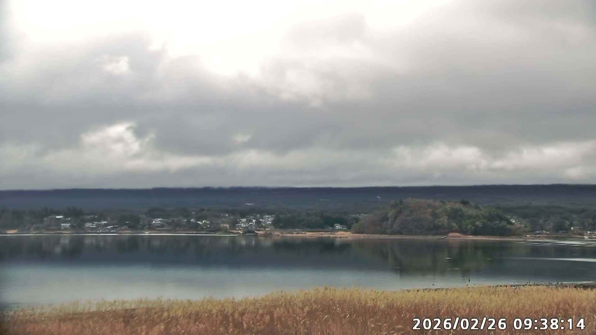 Fujikawaguchiko, Mount Fuji & Lake Kawaguchiko View from Oishi Park ( 大石公園からの富士河口湖、河口湖、富士山の眺め ) Live Cam  - Oishi, Fujikawaguchiko, Minamitsuru, Yamanashi, Tokai, Chubu, Japan