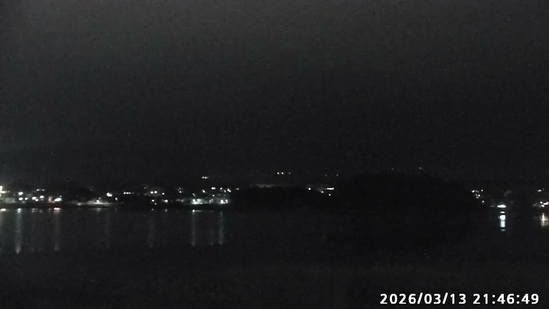 Fujikawaguchiko, Mount Fuji & Lake Kawaguchiko View from Oishi Park ( 大石公園からの富士河口湖、河口湖、富士山の眺め ) Live Cam  - Oishi, Fujikawaguchiko, Minamitsuru, Yamanashi, Tokai, Chubu, Japan