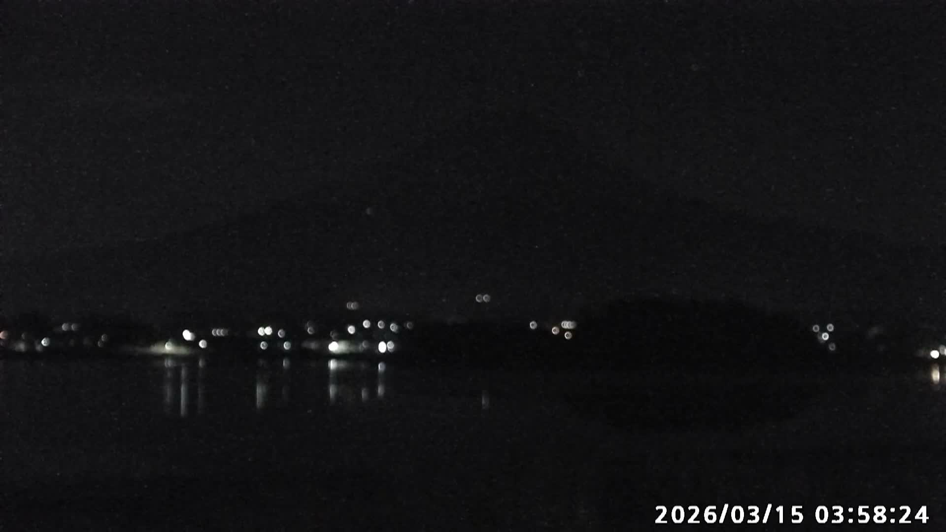Fujikawaguchiko, Mount Fuji & Lake Kawaguchiko View from Oishi Park ( 大石公園からの富士河口湖、河口湖、富士山の眺め ) Live Cam  - Oishi, Fujikawaguchiko, Minamitsuru, Yamanashi, Tokai, Chubu, Japan