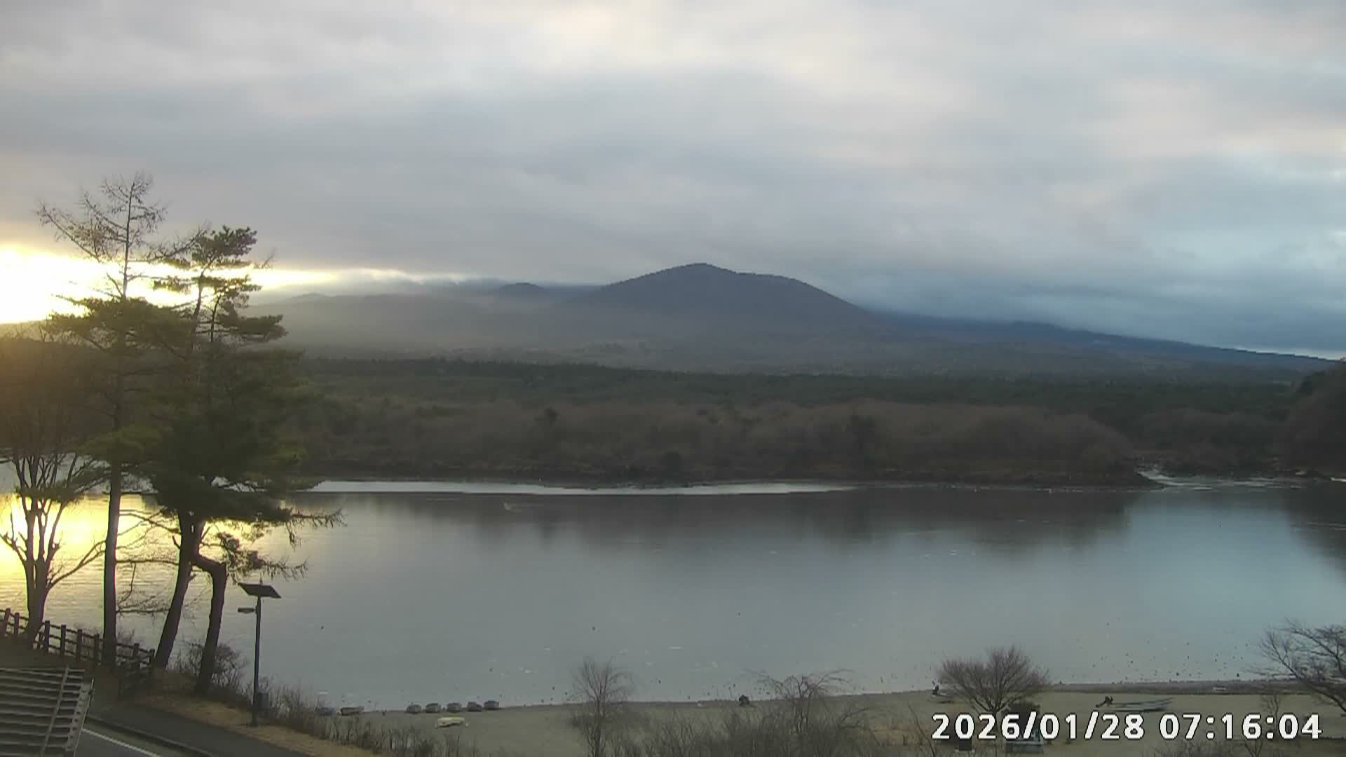 Fujikawaguchiko, Mount Fuji & Lake Shoji View ( 富士河口湖、富士山、精進湖の眺め ) Live Cam  - Shoji, Fujikawaguchiko, Minamitsuru, Yamanashi, Tokai, Chubu, Japan