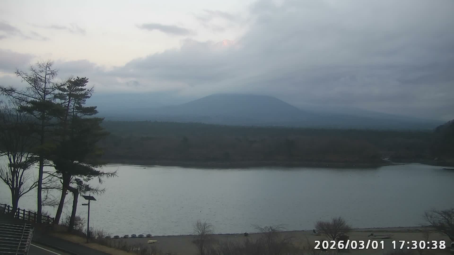 Fujikawaguchiko, Mount Fuji & Lake Shoji View ( 富士河口湖、富士山、精進湖の眺め ) Live Cam  - Shoji, Fujikawaguchiko, Minamitsuru, Yamanashi, Tokai, Chubu, Japan