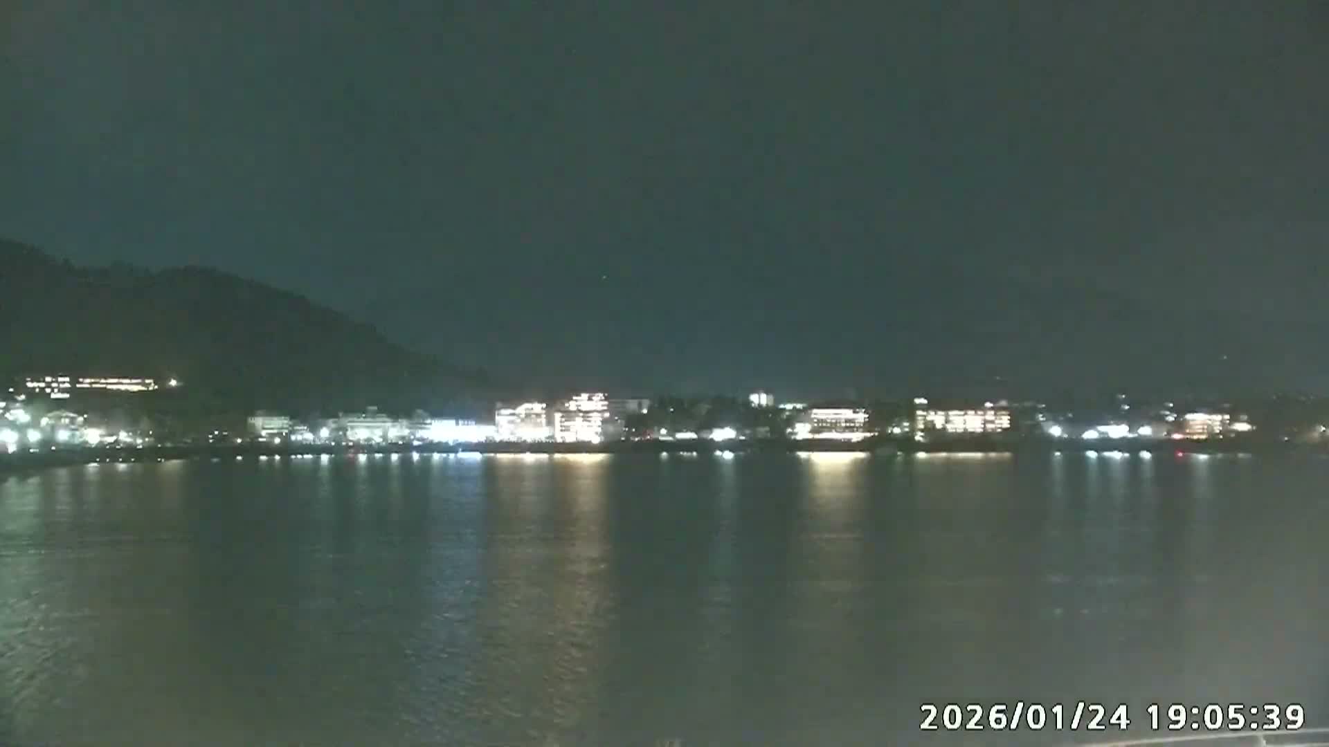 Fujikawaguchiko, Kawaguchi,  Mount Fuji & Lake Kawaguchiko View  ( 富士河口湖、川口、富士山、河口湖の眺め ) Live Cam -  Kawaguchi, Fujikawaguchiko, Minamitsuru, Yamanashi, Tokai, Chubu, Japan