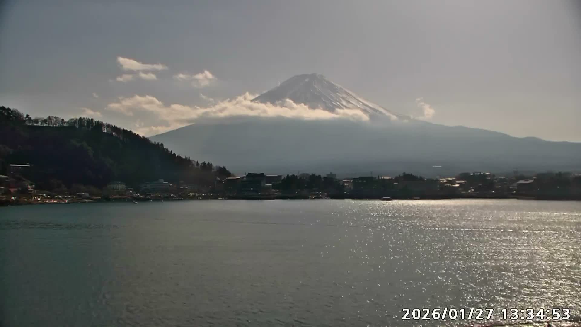 Fujikawaguchiko, Kawaguchi,  Mount Fuji & Lake Kawaguchiko View  ( 富士河口湖、川口、富士山、河口湖の眺め ) Live Cam -  Kawaguchi, Fujikawaguchiko, Minamitsuru, Yamanashi, Tokai, Chubu, Japan