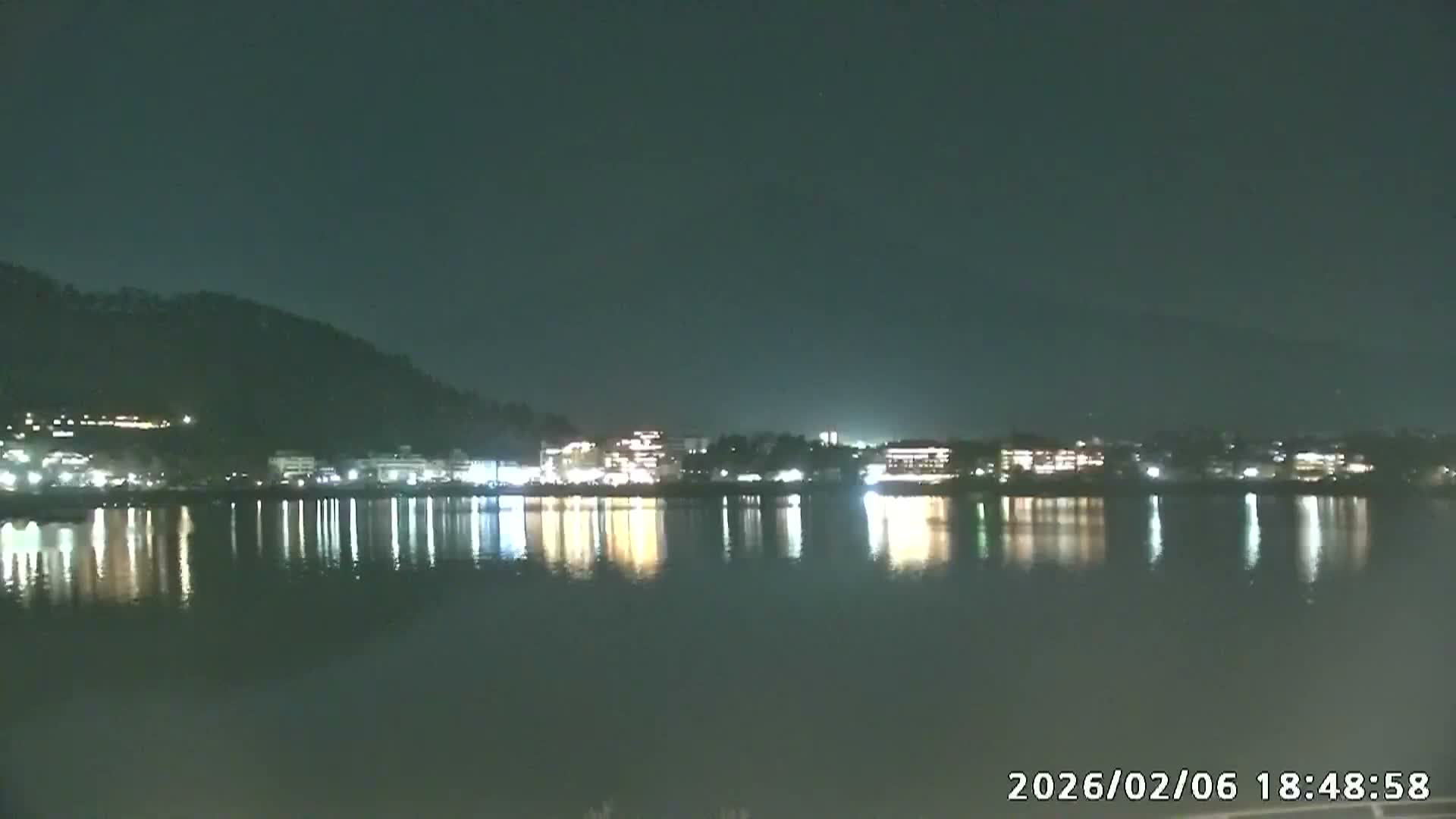 Fujikawaguchiko, Kawaguchi,  Mount Fuji & Lake Kawaguchiko View  ( 富士河口湖、川口、富士山、河口湖の眺め ) Live Cam -  Kawaguchi, Fujikawaguchiko, Minamitsuru, Yamanashi, Tokai, Chubu, Japan