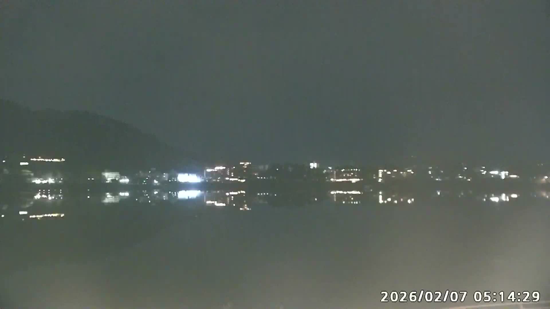 Fujikawaguchiko, Kawaguchi,  Mount Fuji & Lake Kawaguchiko View  ( 富士河口湖、川口、富士山、河口湖の眺め ) Live Cam -  Kawaguchi, Fujikawaguchiko, Minamitsuru, Yamanashi, Tokai, Chubu, Japan