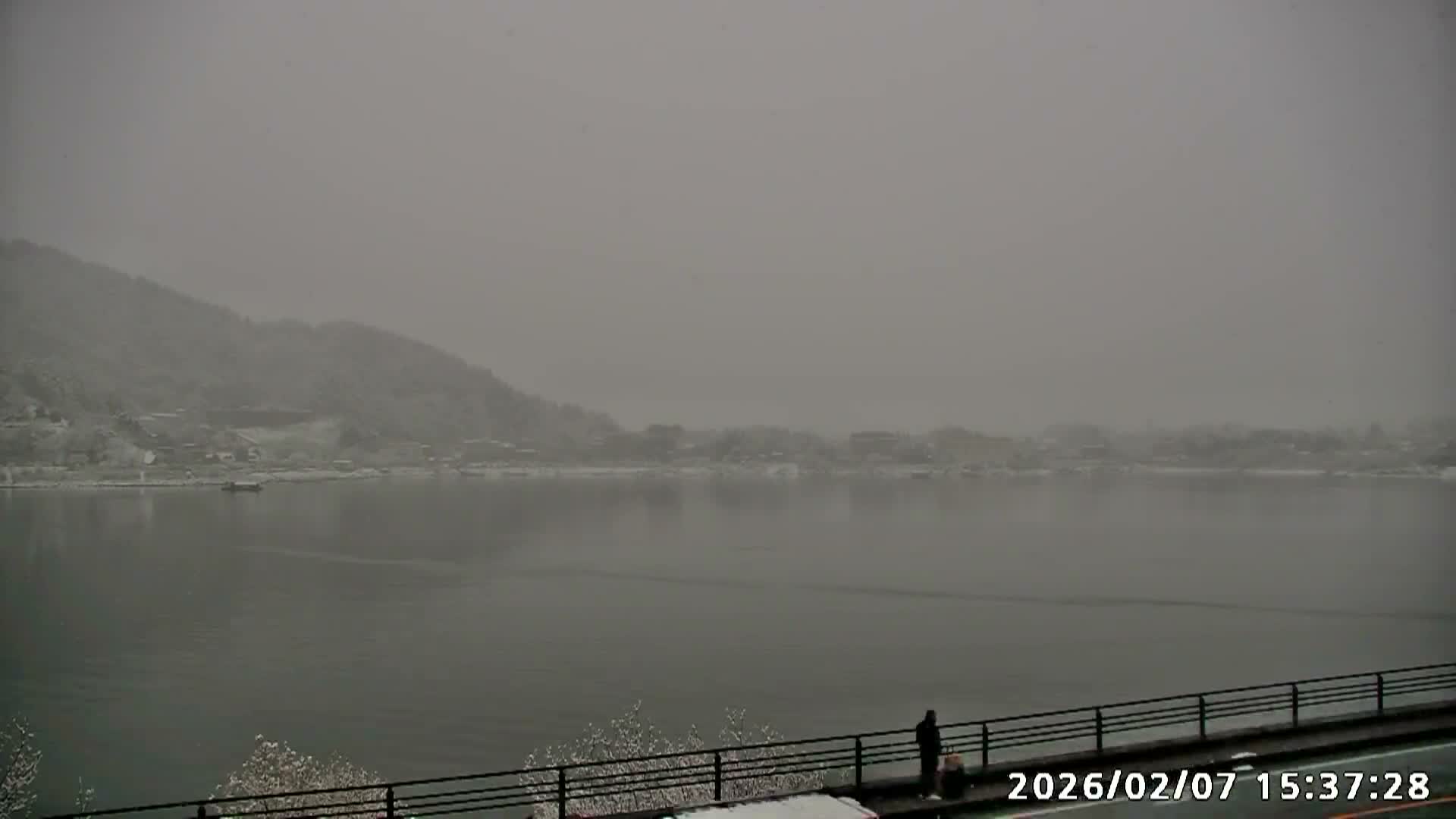 Fujikawaguchiko, Kawaguchi,  Mount Fuji & Lake Kawaguchiko View  ( 富士河口湖、川口、富士山、河口湖の眺め ) Live Cam -  Kawaguchi, Fujikawaguchiko, Minamitsuru, Yamanashi, Tokai, Chubu, Japan