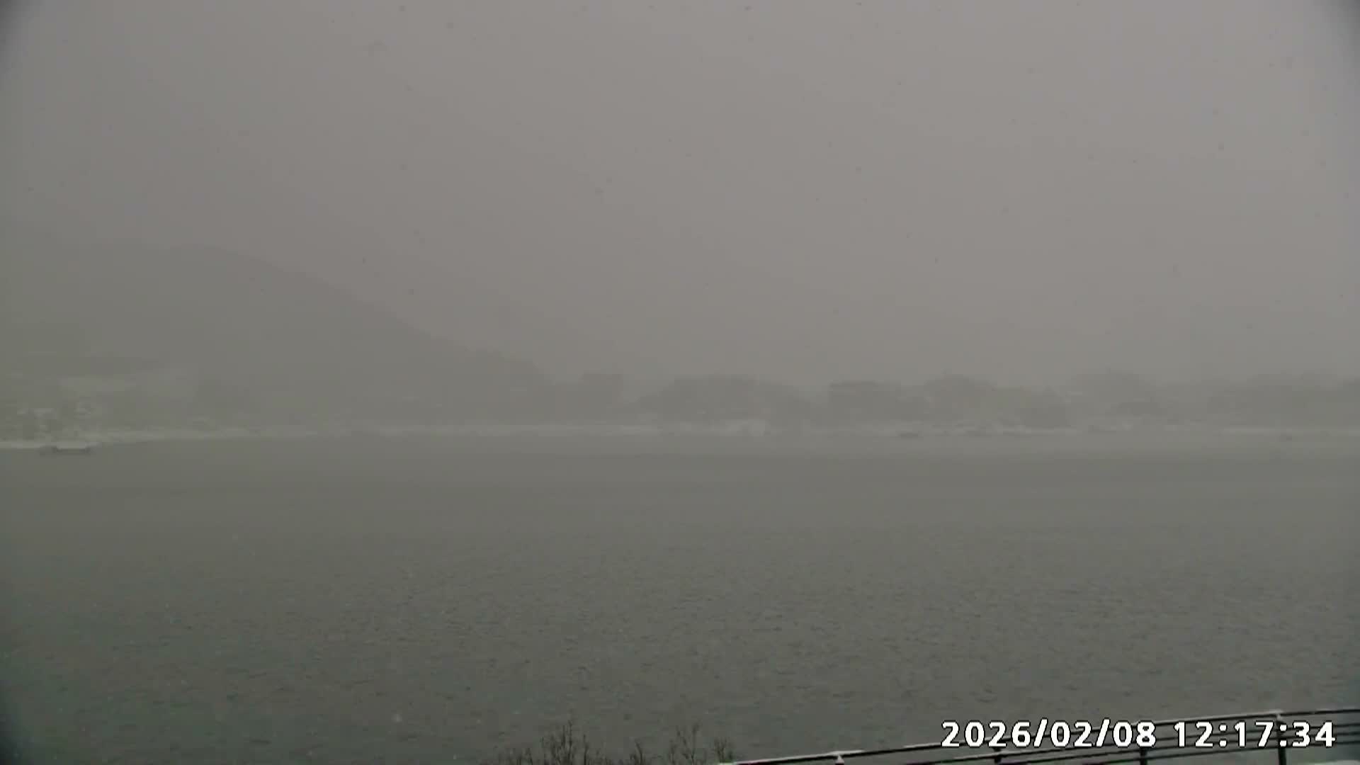 Fujikawaguchiko, Kawaguchi,  Mount Fuji & Lake Kawaguchiko View  ( 富士河口湖、川口、富士山、河口湖の眺め ) Live Cam -  Kawaguchi, Fujikawaguchiko, Minamitsuru, Yamanashi, Tokai, Chubu, Japan
