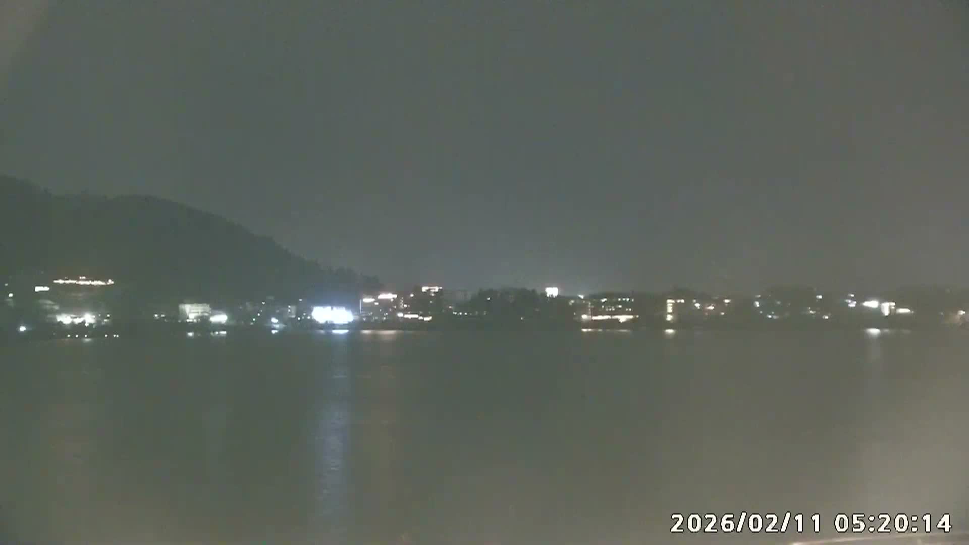 Fujikawaguchiko, Kawaguchi,  Mount Fuji & Lake Kawaguchiko View  ( 富士河口湖、川口、富士山、河口湖の眺め ) Live Cam -  Kawaguchi, Fujikawaguchiko, Minamitsuru, Yamanashi, Tokai, Chubu, Japan