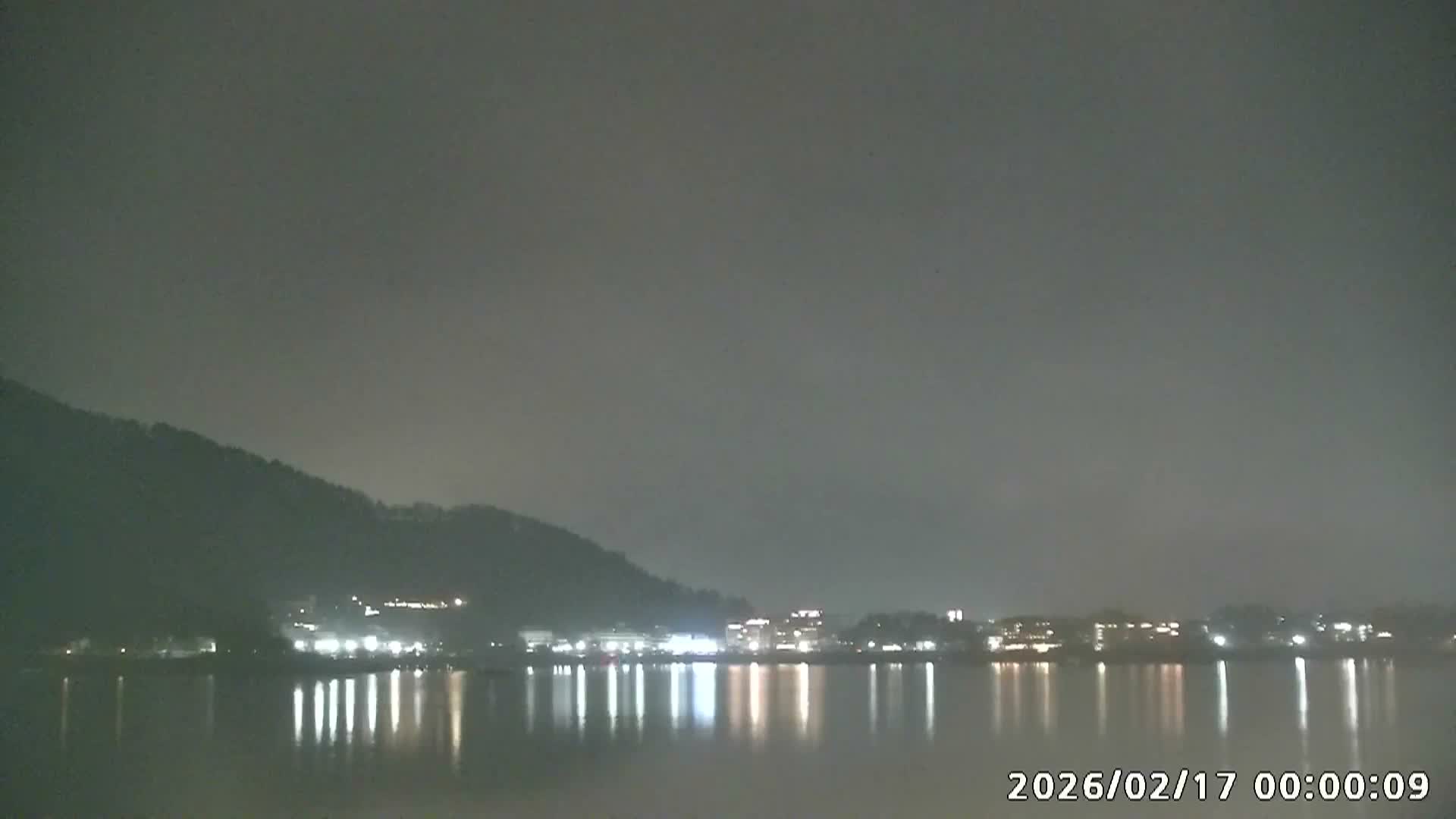 Fujikawaguchiko, Kawaguchi,  Mount Fuji & Lake Kawaguchiko View  ( 富士河口湖、川口、富士山、河口湖の眺め ) Live Cam -  Kawaguchi, Fujikawaguchiko, Minamitsuru, Yamanashi, Tokai, Chubu, Japan