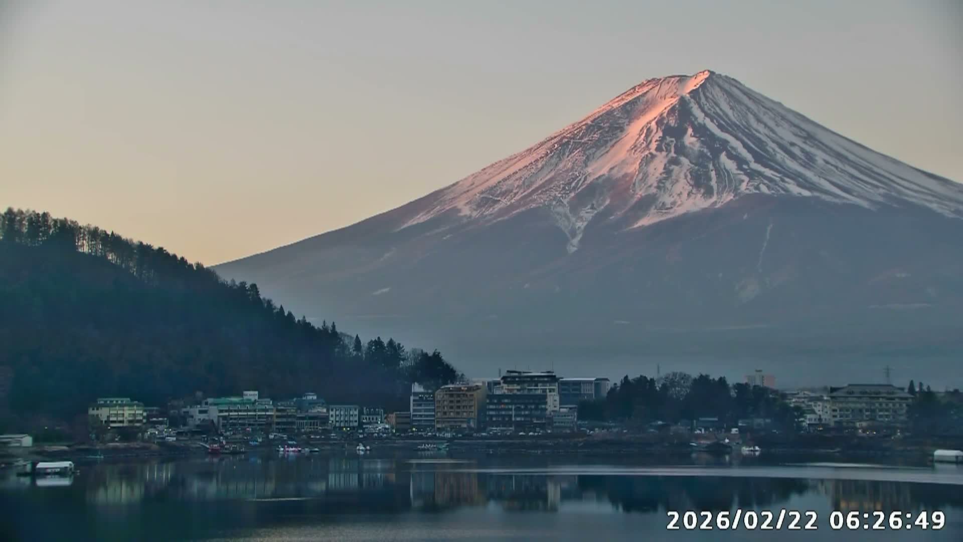 Fujikawaguchiko, Kawaguchi,  Mount Fuji & Lake Kawaguchiko View  ( 富士河口湖、川口、富士山、河口湖の眺め ) Live Cam -  Kawaguchi, Fujikawaguchiko, Minamitsuru, Yamanashi, Tokai, Chubu, Japan