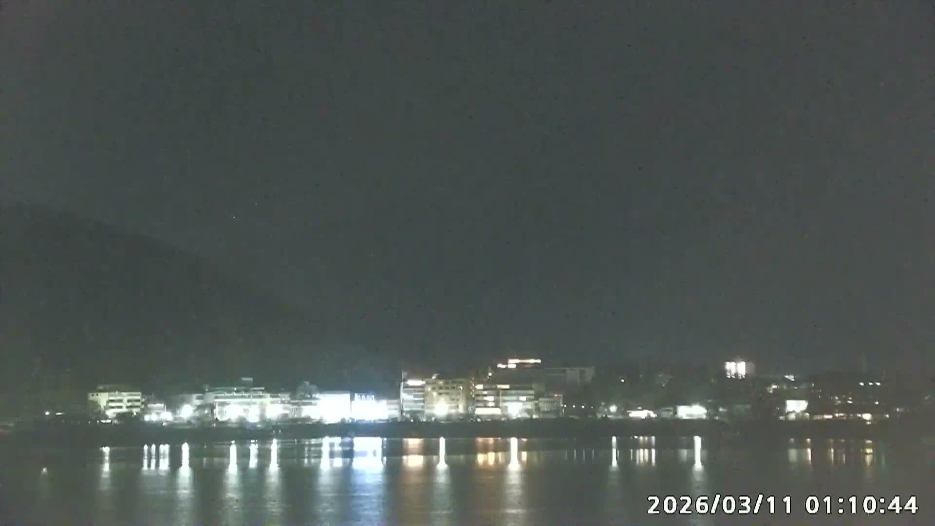 Fujikawaguchiko, Kawaguchi,  Mount Fuji & Lake Kawaguchiko View  ( 富士河口湖、川口、富士山、河口湖の眺め ) Live Cam -  Kawaguchi, Fujikawaguchiko, Minamitsuru, Yamanashi, Tokai, Chubu, Japan