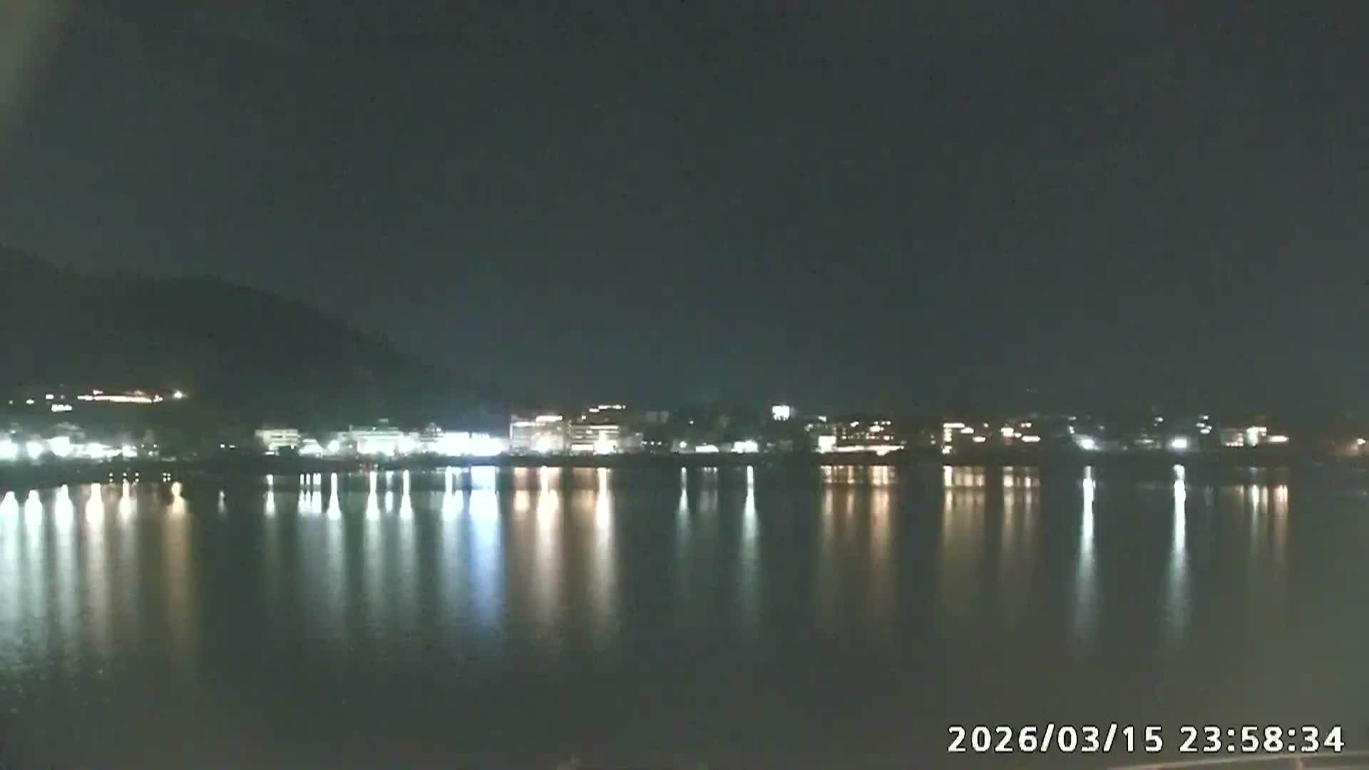 Fujikawaguchiko, Kawaguchi,  Mount Fuji & Lake Kawaguchiko View  ( 富士河口湖、川口、富士山、河口湖の眺め ) Live Cam -  Kawaguchi, Fujikawaguchiko, Minamitsuru, Yamanashi, Tokai, Chubu, Japan