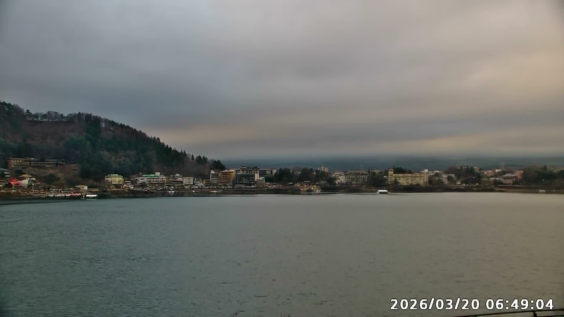 Fujikawaguchiko, Kawaguchi,  Mount Fuji & Lake Kawaguchiko View  ( 富士河口湖、川口、富士山、河口湖の眺め ) Live Cam -  Kawaguchi, Fujikawaguchiko, Minamitsuru, Yamanashi, Tokai, Chubu, Japan