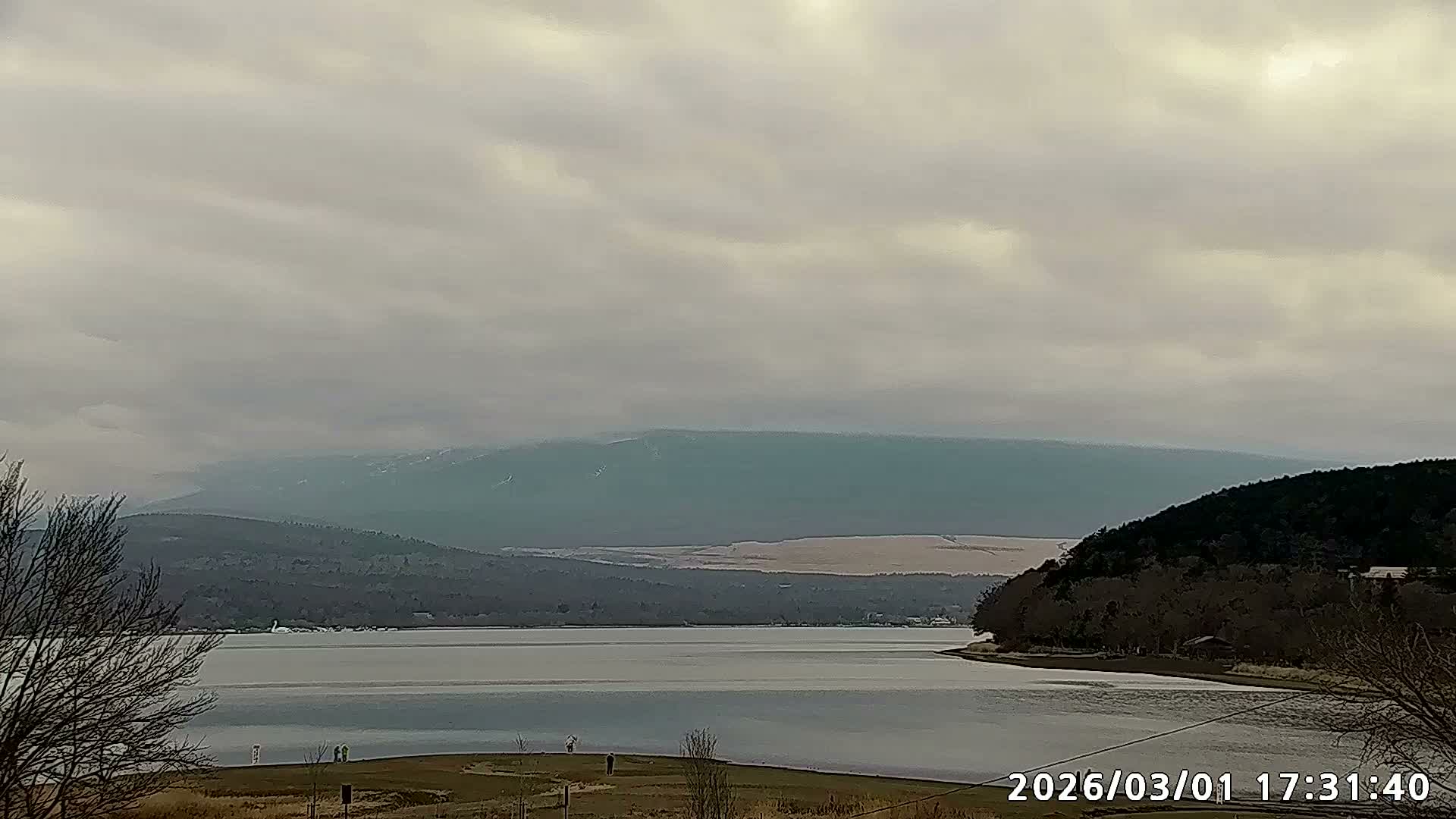 Yamanakako,  Mount Fuji & Lake Yamanaka View  ( 山中湖、富士山、山中湖の眺め ) Live Cam -  Yamanaka,, Yamanakako, Minamitsuru, Yamanashi, Tokai, Chubu, Japan