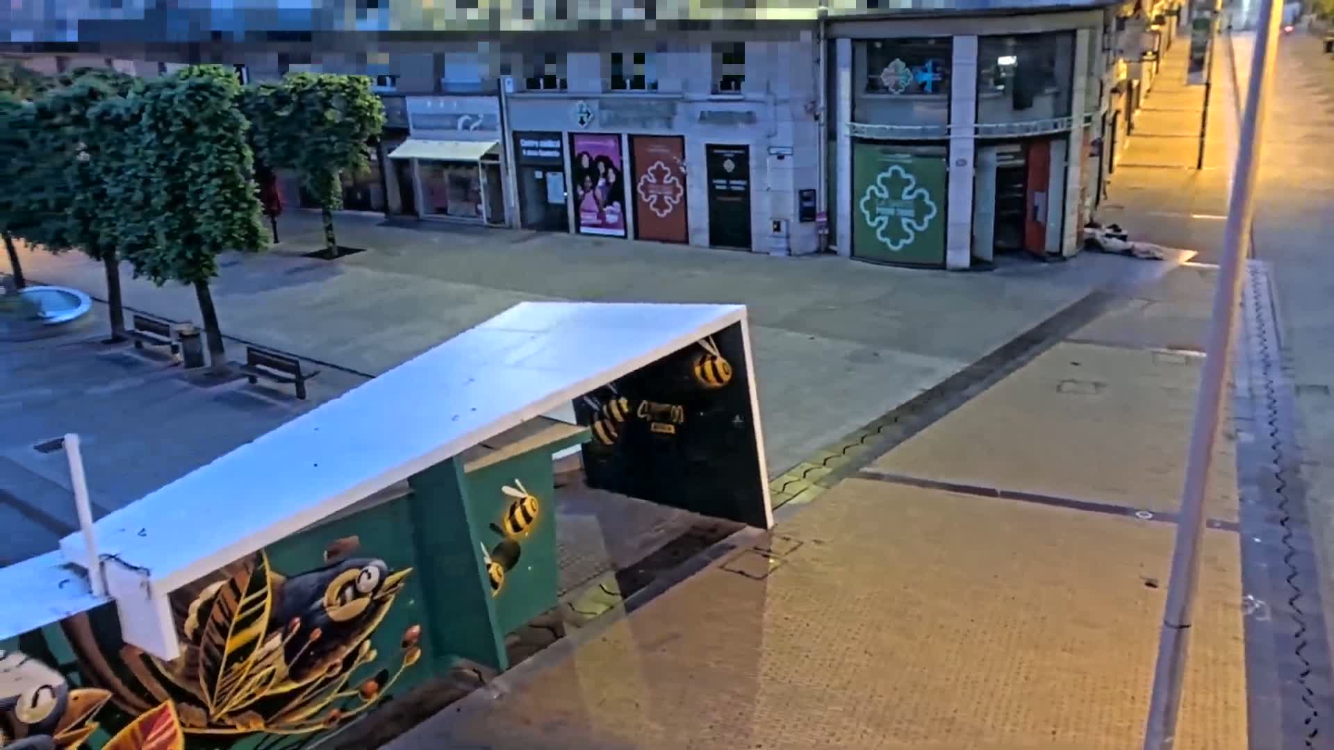 Amiens , Place Gambetta Square Live Cam - Amiens, Somme, Hauts-de-France, France