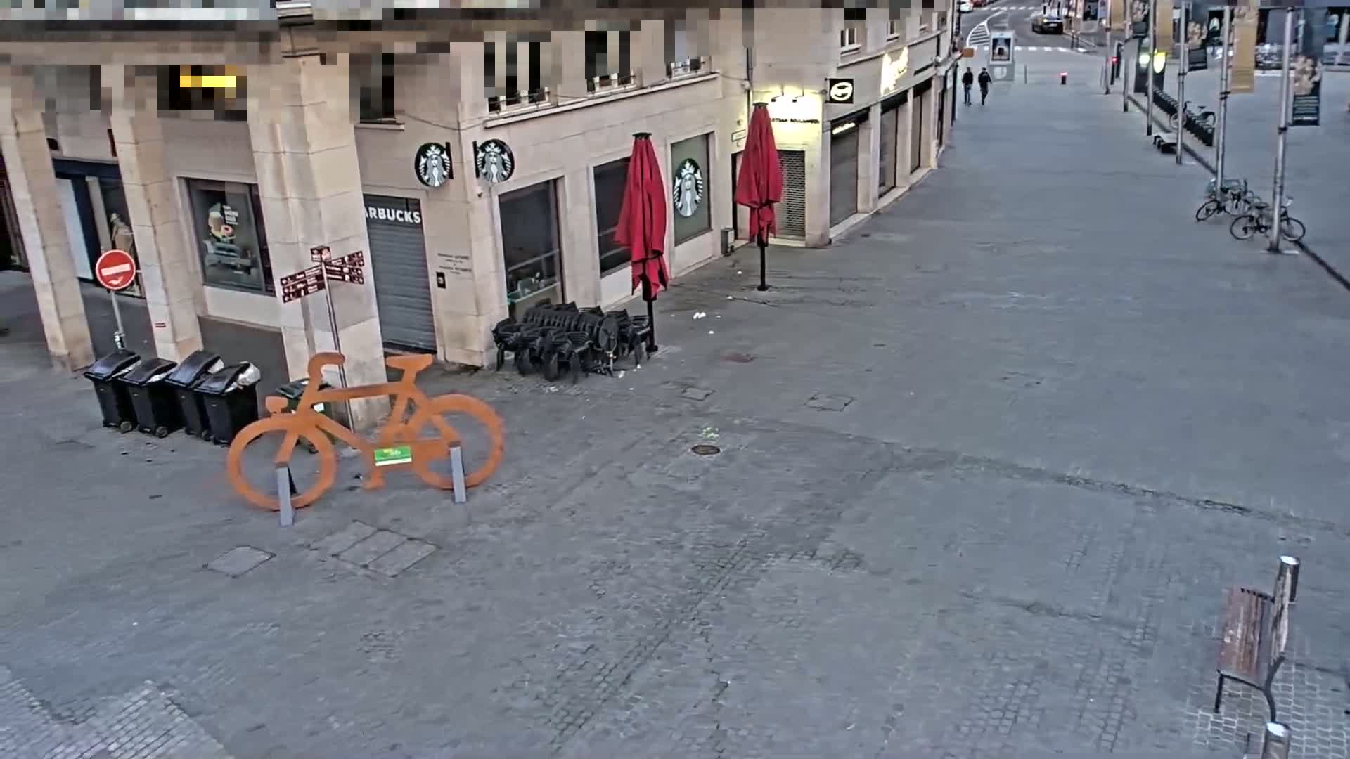 Amiens , Place Gambetta Square Live Cam - Amiens, Somme, Hauts-de-France, France