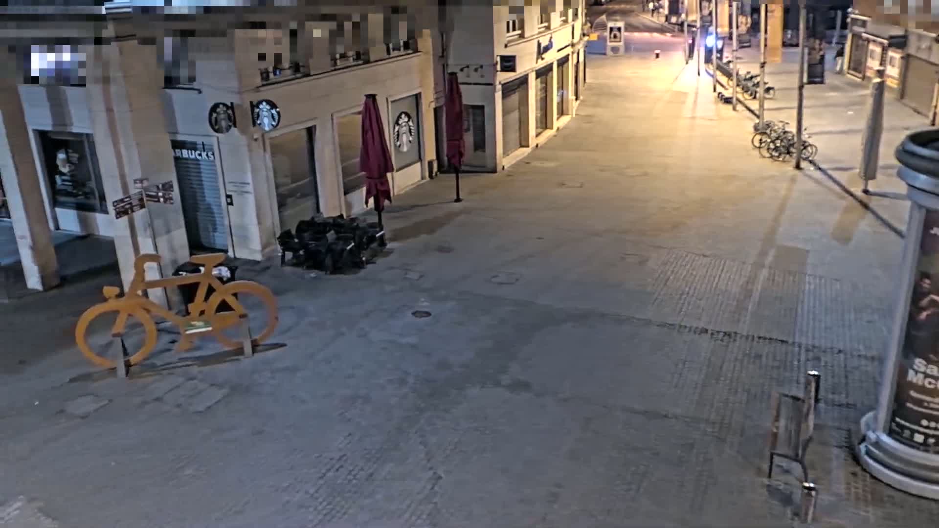 Amiens , Place Gambetta Square Live Cam - Amiens, Somme, Hauts-de-France, France