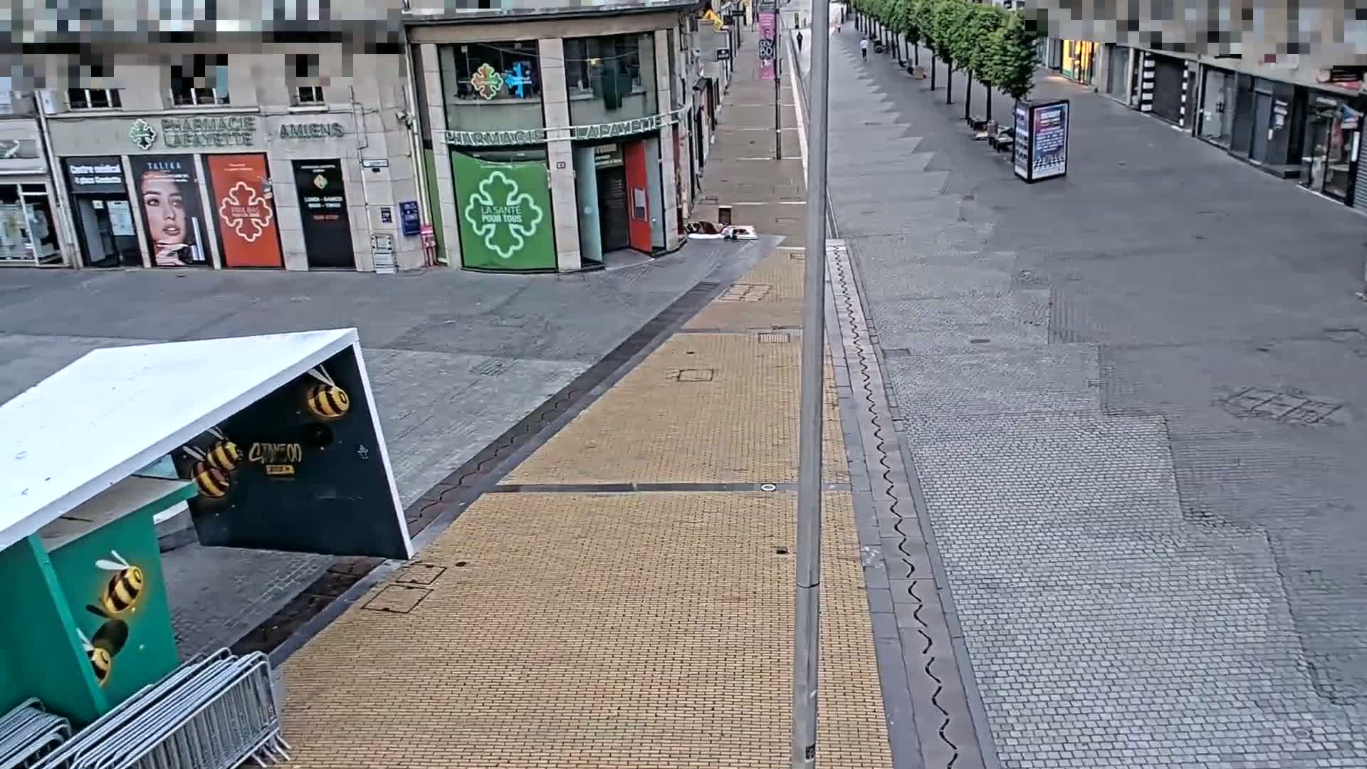 Amiens , Place Gambetta Square Live Cam - Amiens, Somme, Hauts-de-France, France