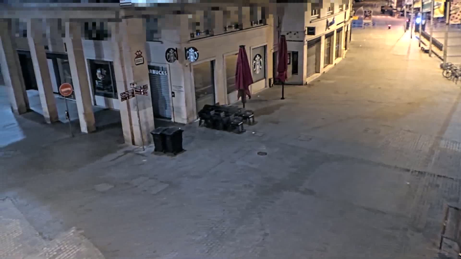 Amiens , Place Gambetta Square Live Cam - Amiens, Somme, Hauts-de-France, France