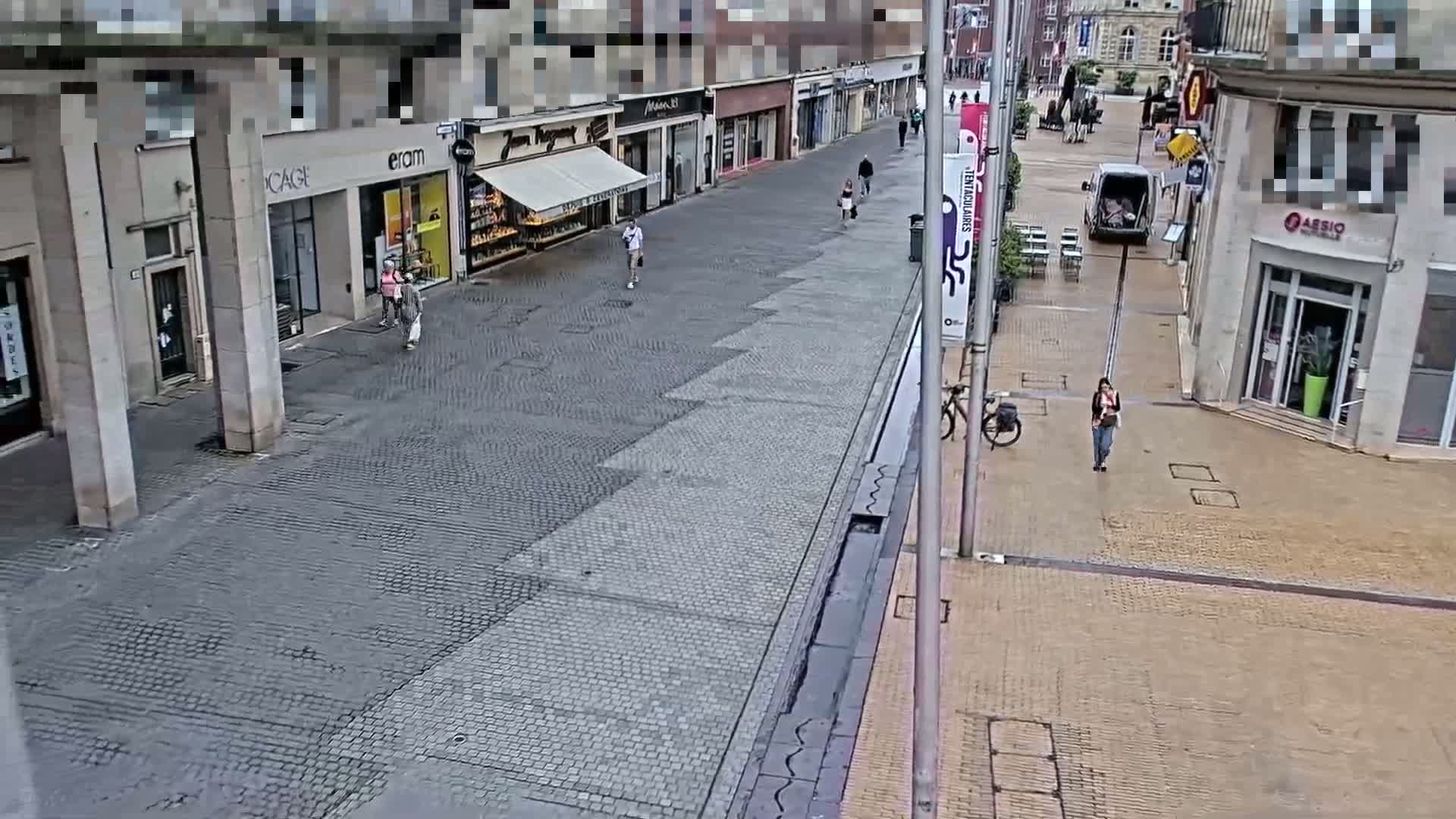 Amiens , Place Gambetta Square Live Cam - Amiens, Somme, Hauts-de-France, France