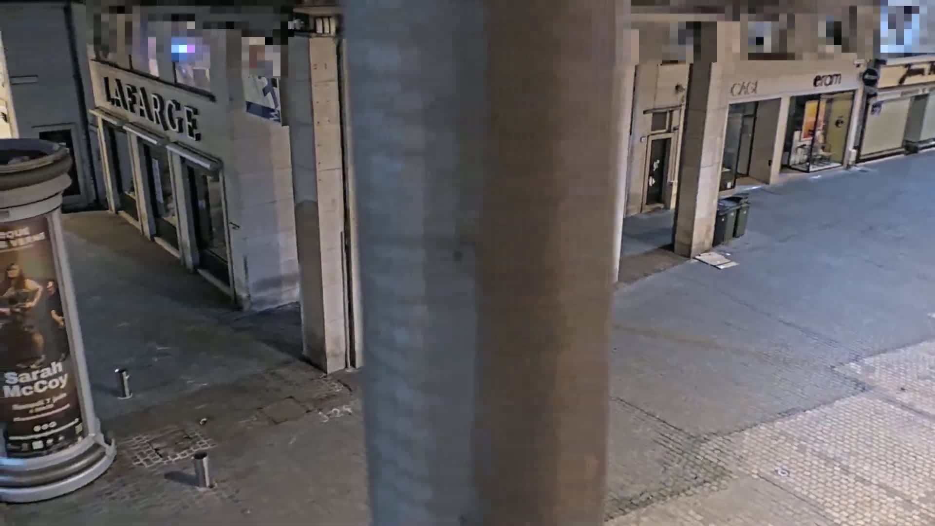Amiens , Place Gambetta Square Live Cam - Amiens, Somme, Hauts-de-France, France