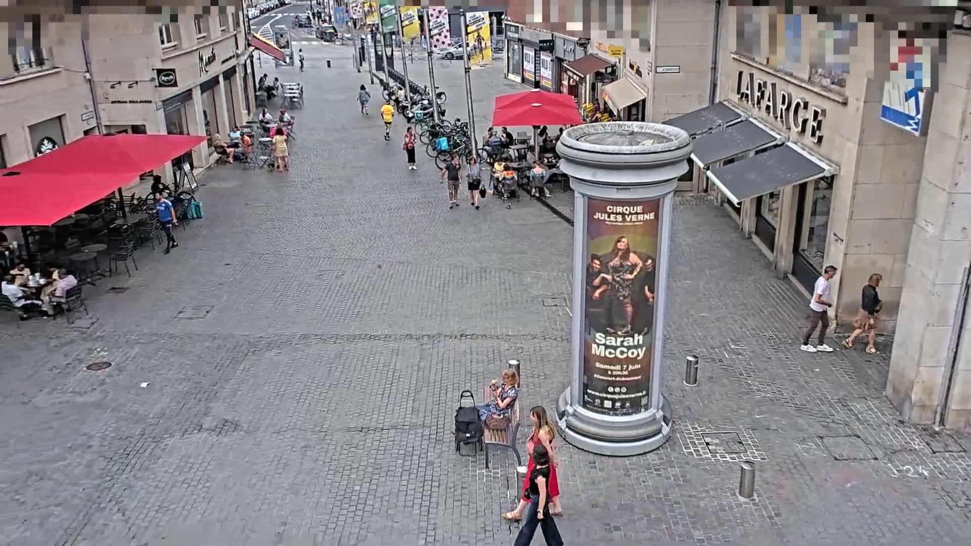Amiens , Place Gambetta Square Live Cam - Amiens, Somme, Hauts-de-France, France