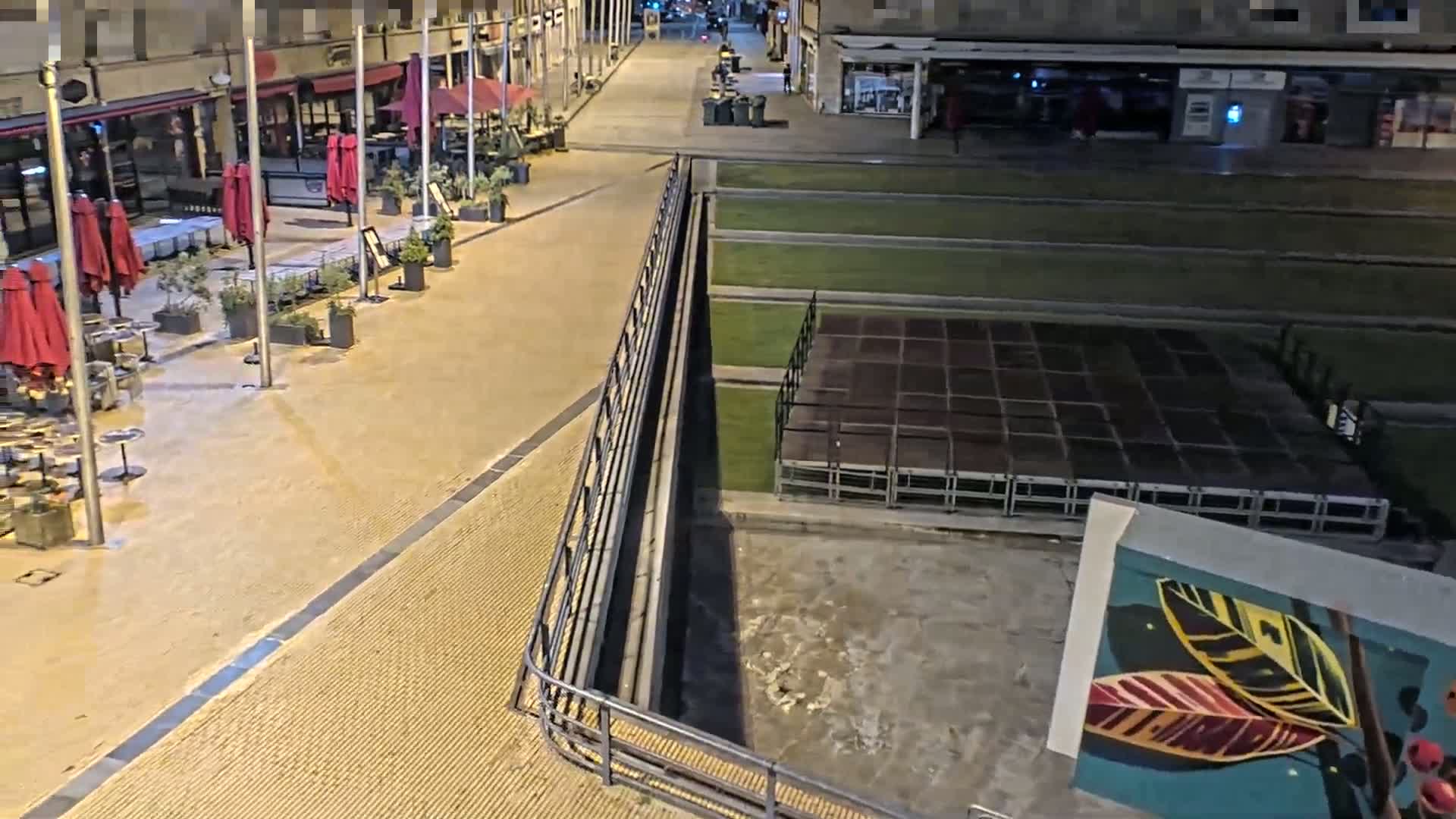 Amiens , Place Gambetta Square Live Cam - Amiens, Somme, Hauts-de-France, France