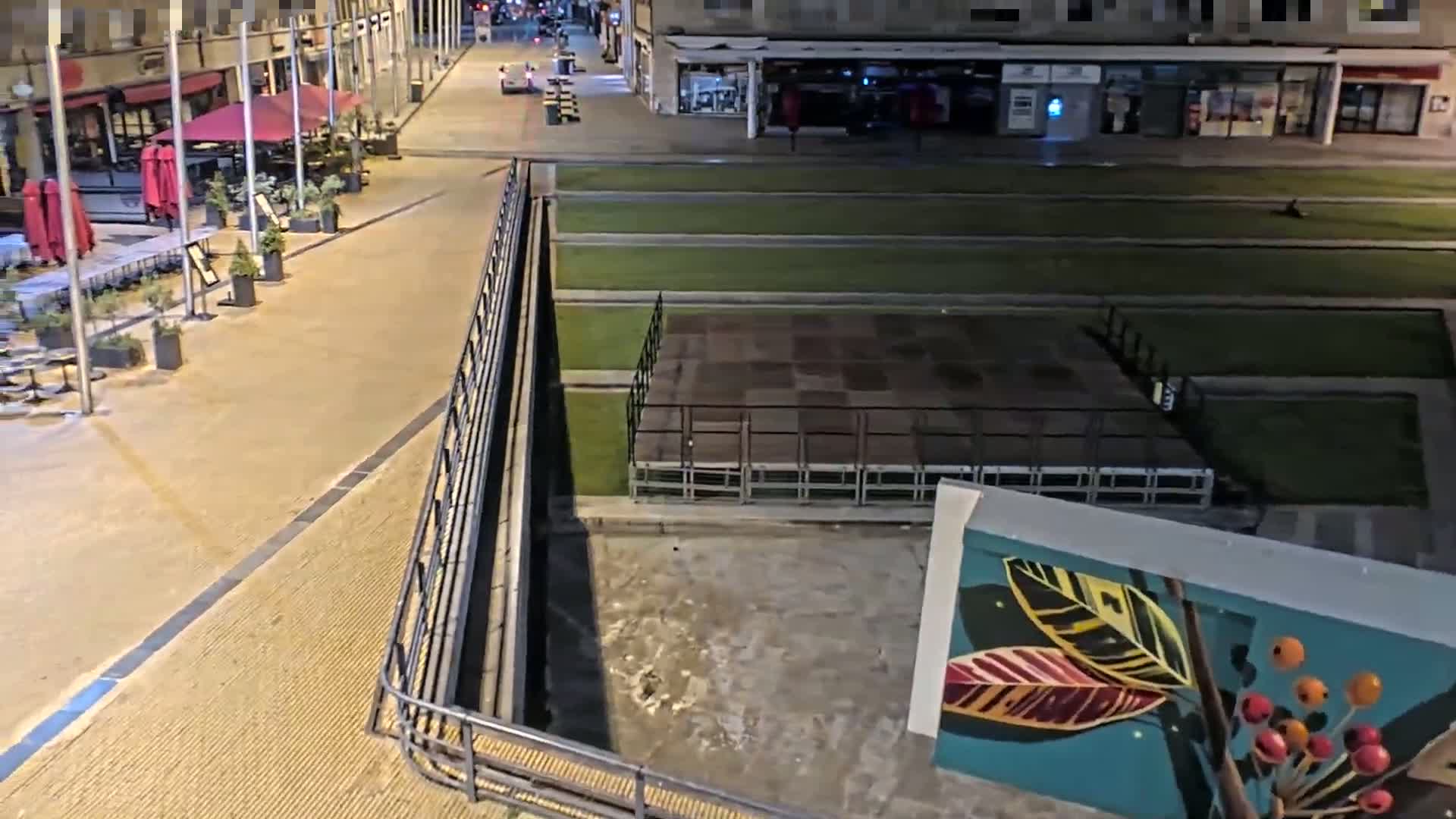 Amiens , Place Gambetta Square Live Cam - Amiens, Somme, Hauts-de-France, France