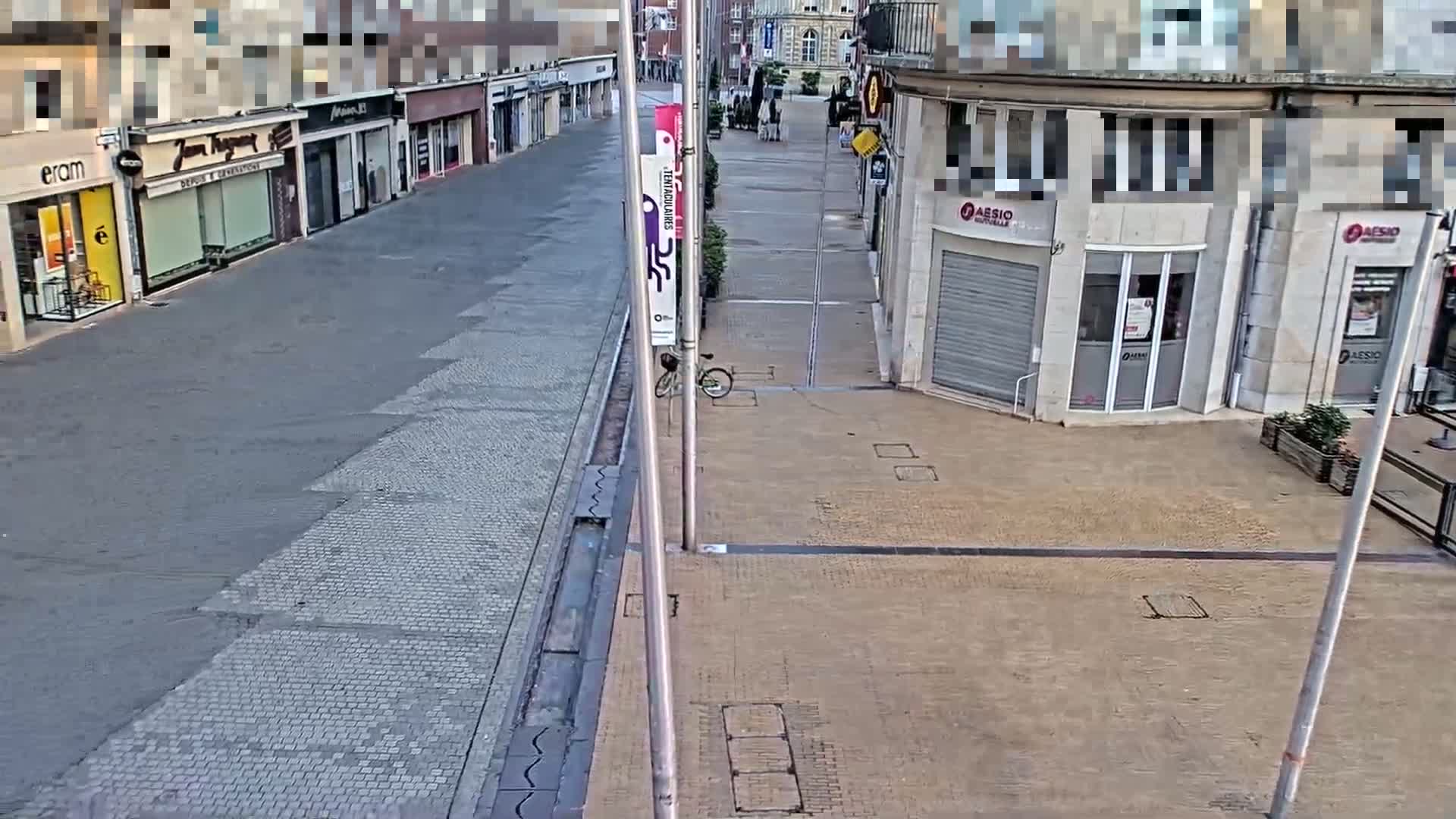 Amiens , Place Gambetta Square Live Cam - Amiens, Somme, Hauts-de-France, France