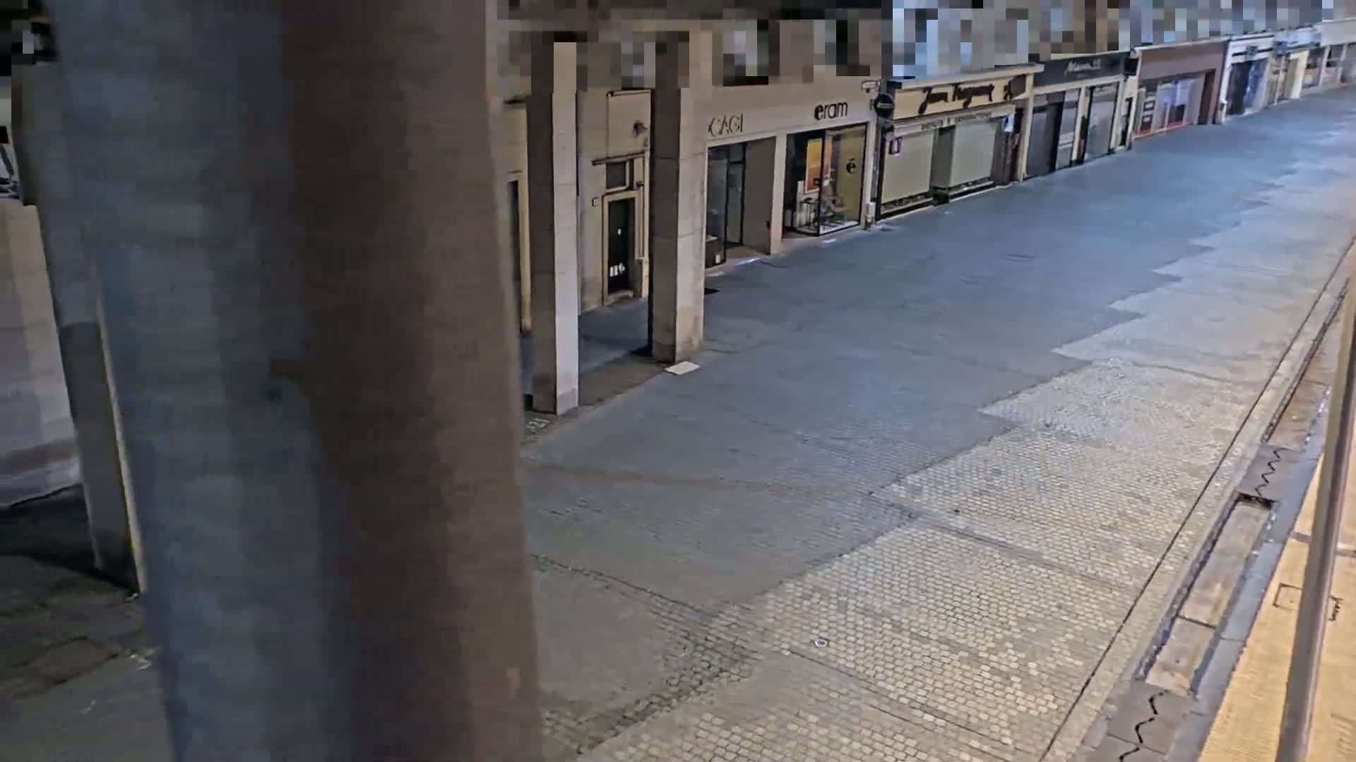 Amiens , Place Gambetta Square Live Cam - Amiens, Somme, Hauts-de-France, France